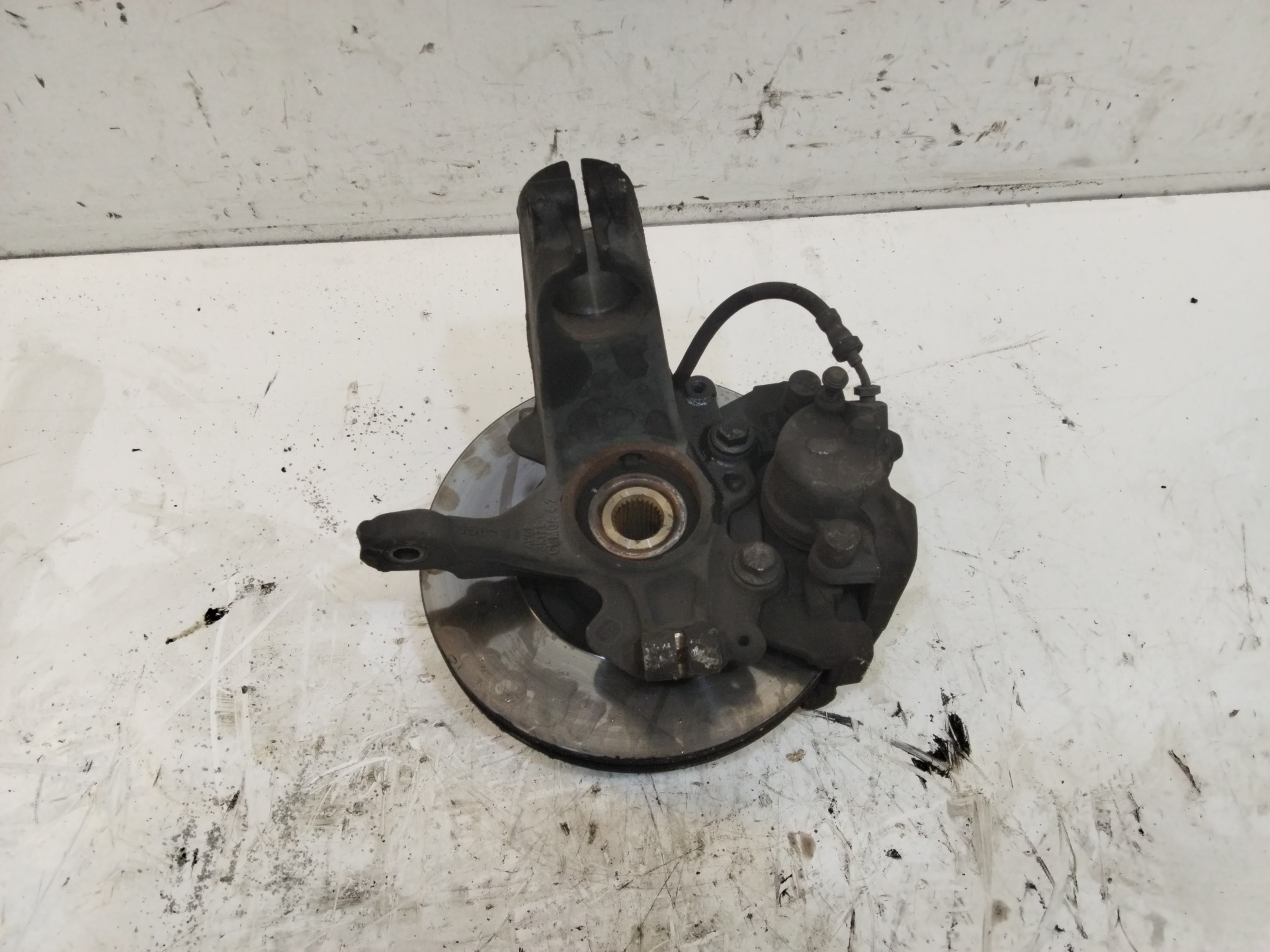 FORD Focus 3 generation (2011-2020) Front Left Wheel Hub NOTIENEREFERENCIA 25196142