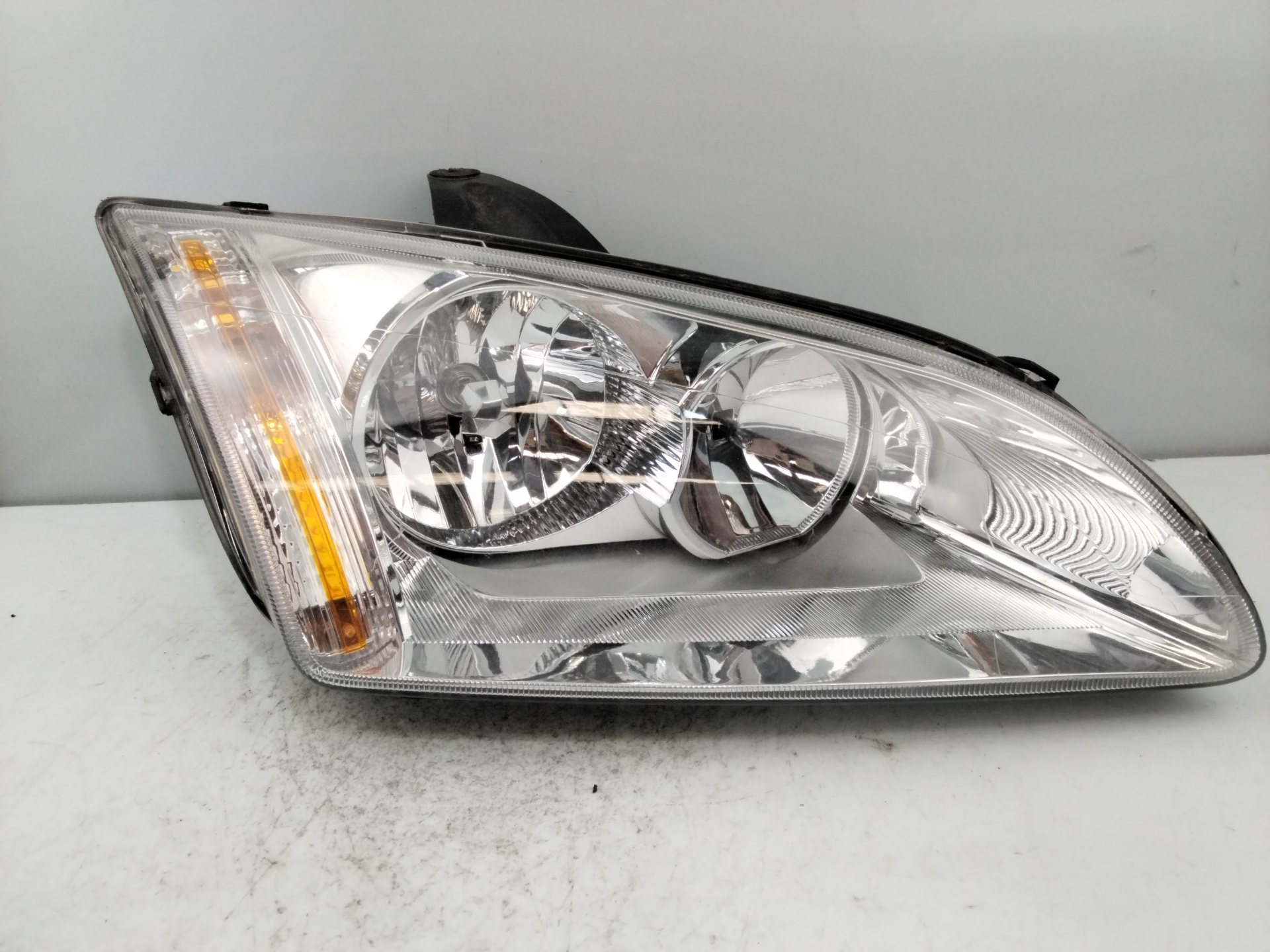 FORD Focus 2 generation (2004-2011) Front Right Headlight 084311169R 24684134