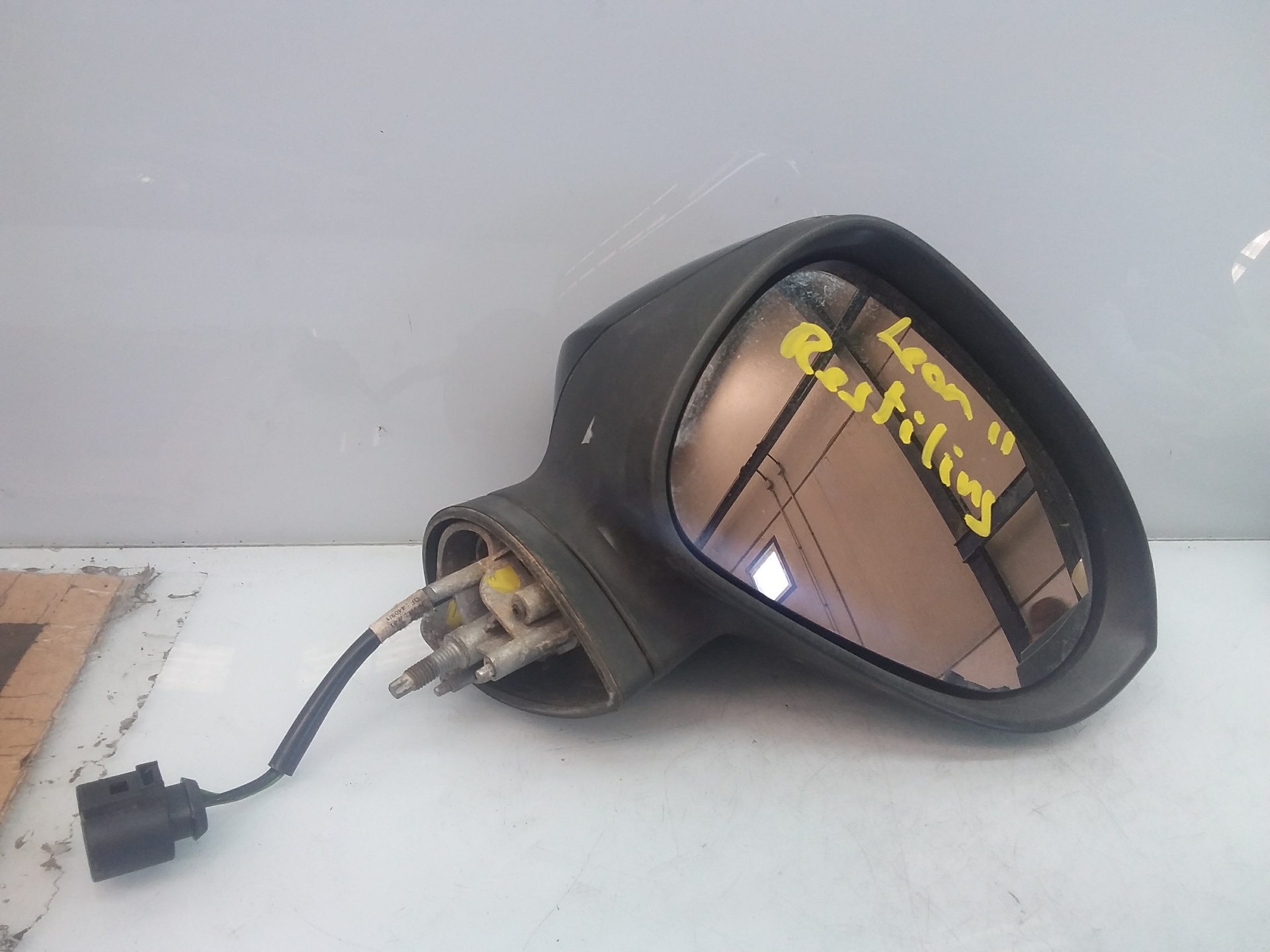 SEAT Leon 2 generation (2005-2012) Right Side Wing Mirror 034456 19267523