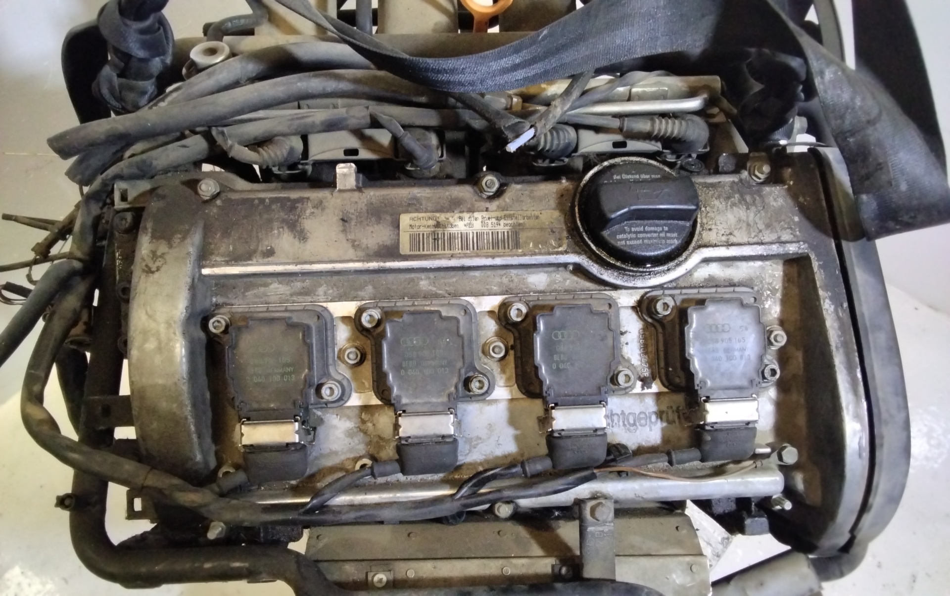 AUDI A4 B5/8D (1994-2001) Engine AEB 25197069