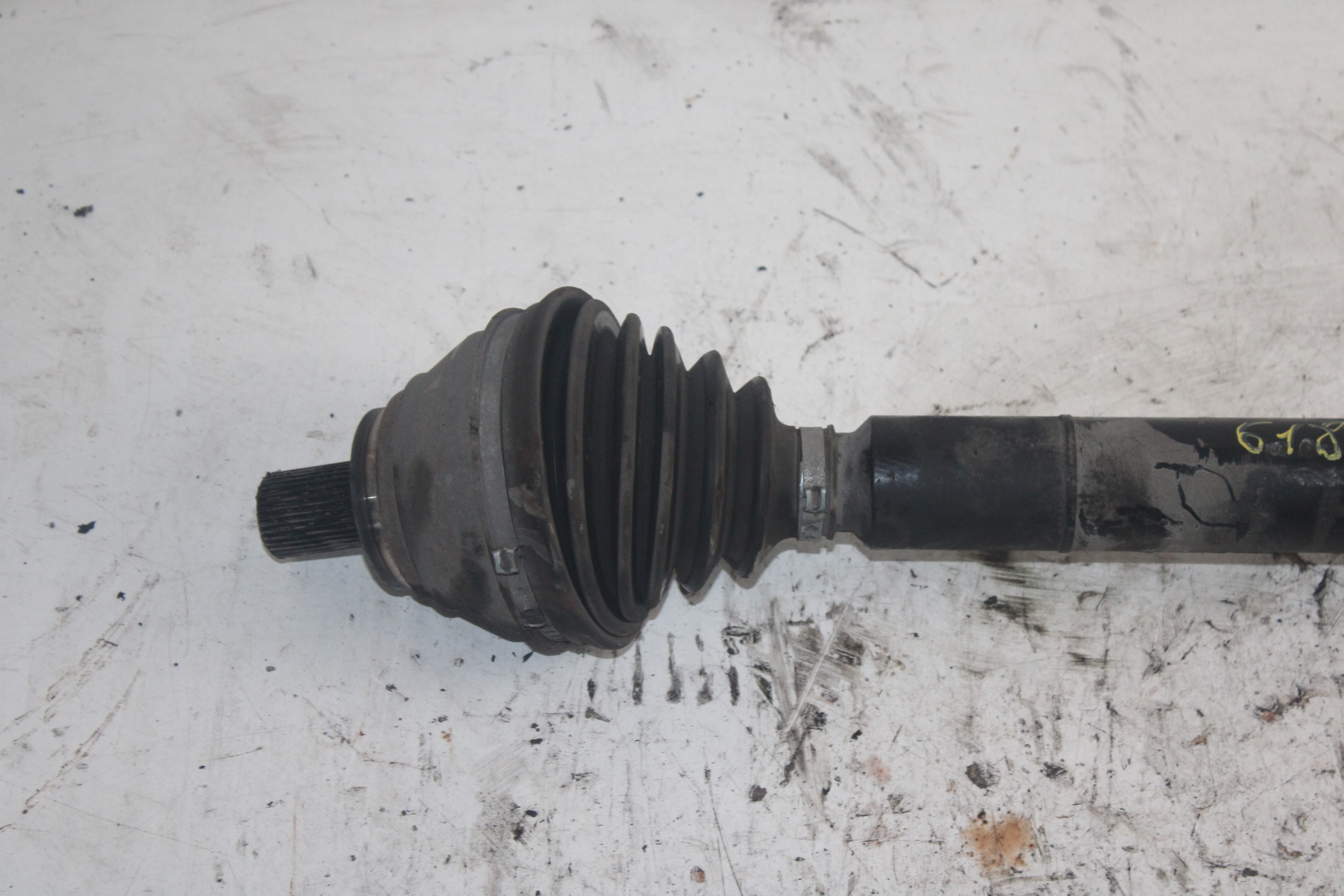 SEAT Leon 2 generation (2005-2012) Front Right Driveshaft NOTIENEREFERENCIA 23889407