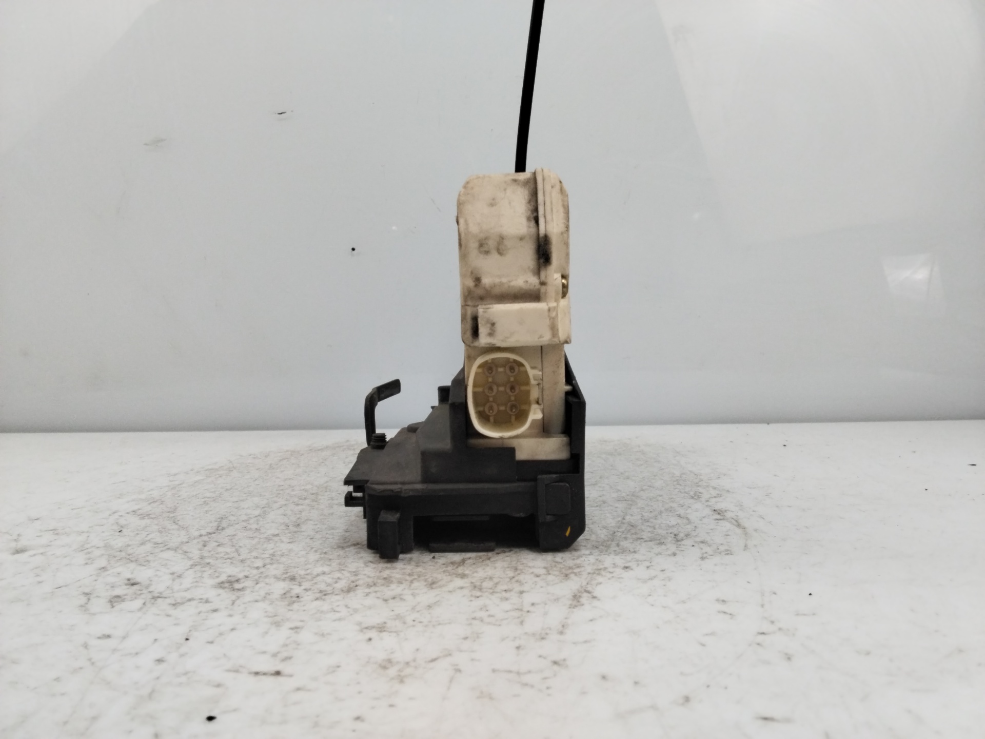 SEAT Alhambra 1 generation (1996-2010) Front Right Door Lock 93BG220A20DD 25332644