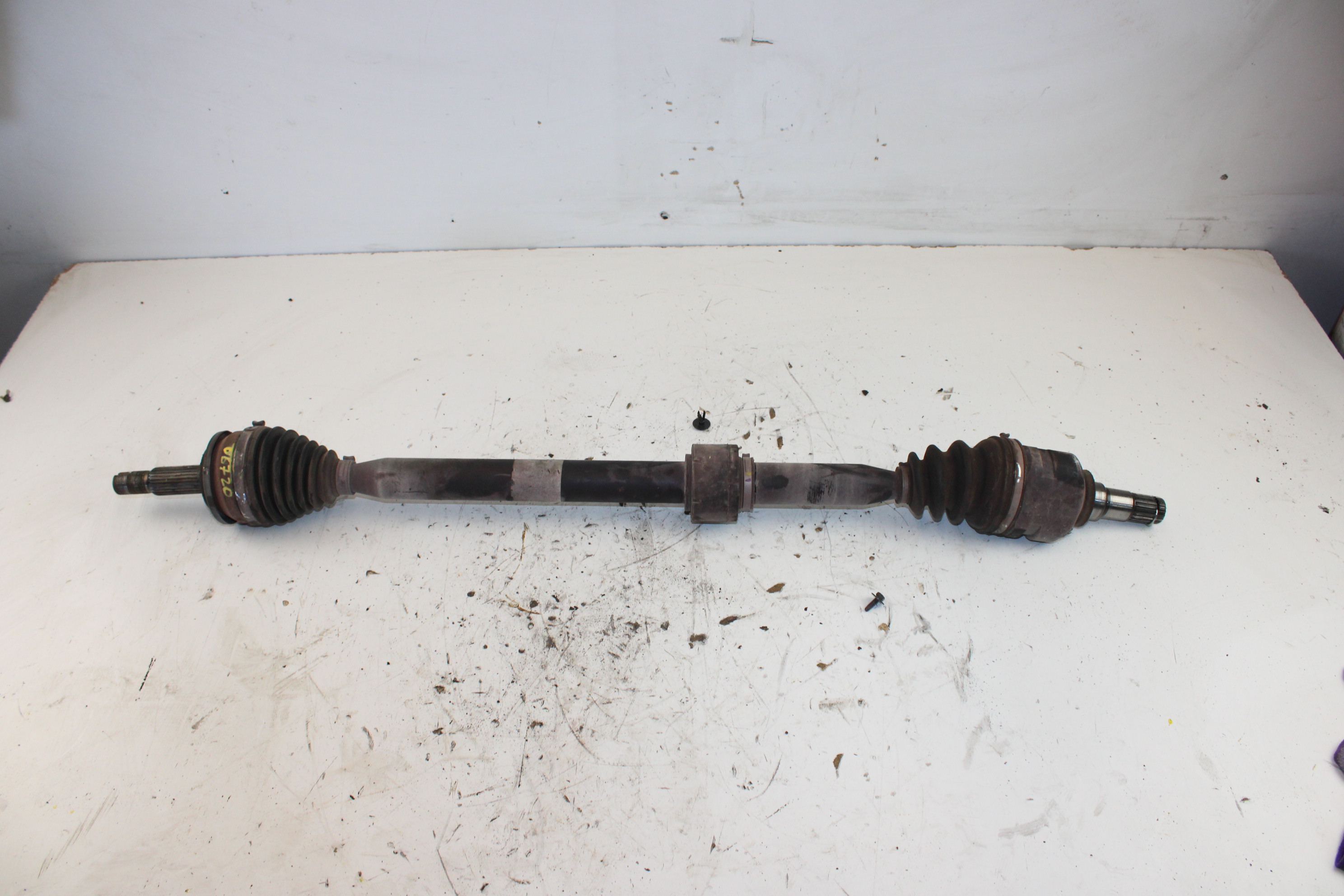 TOYOTA Auris 2 generation (2012-2015) Front Right Driveshaft NOTIENEREFERENCIA 25368308