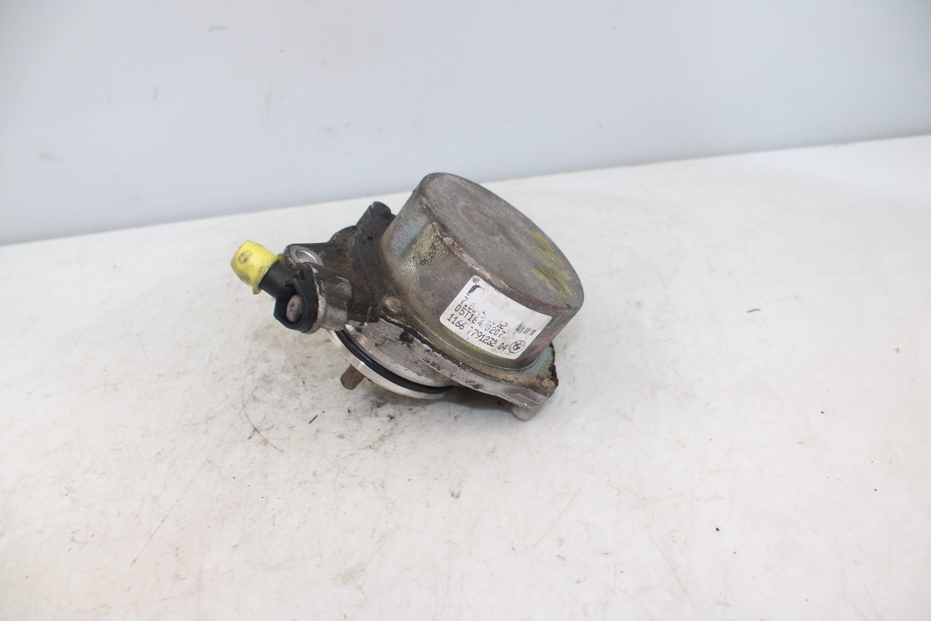 BMW 3 Series E90/E91/E92/E93 (2004-2013) Vacuum Pump 700437012 25188941