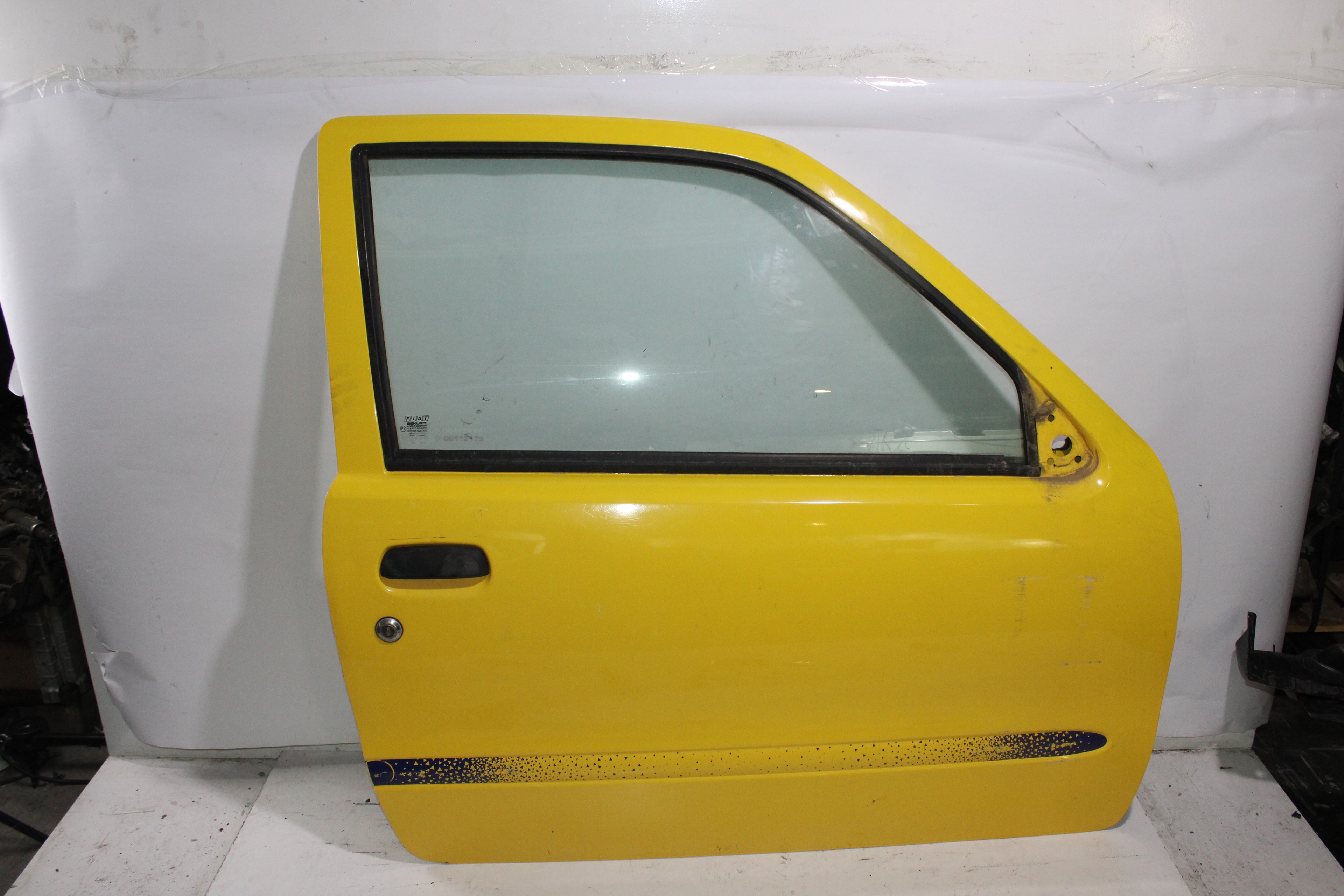 RENAULT Megane 1 generation (1995-2003) Front Right Door NOREF 25569403