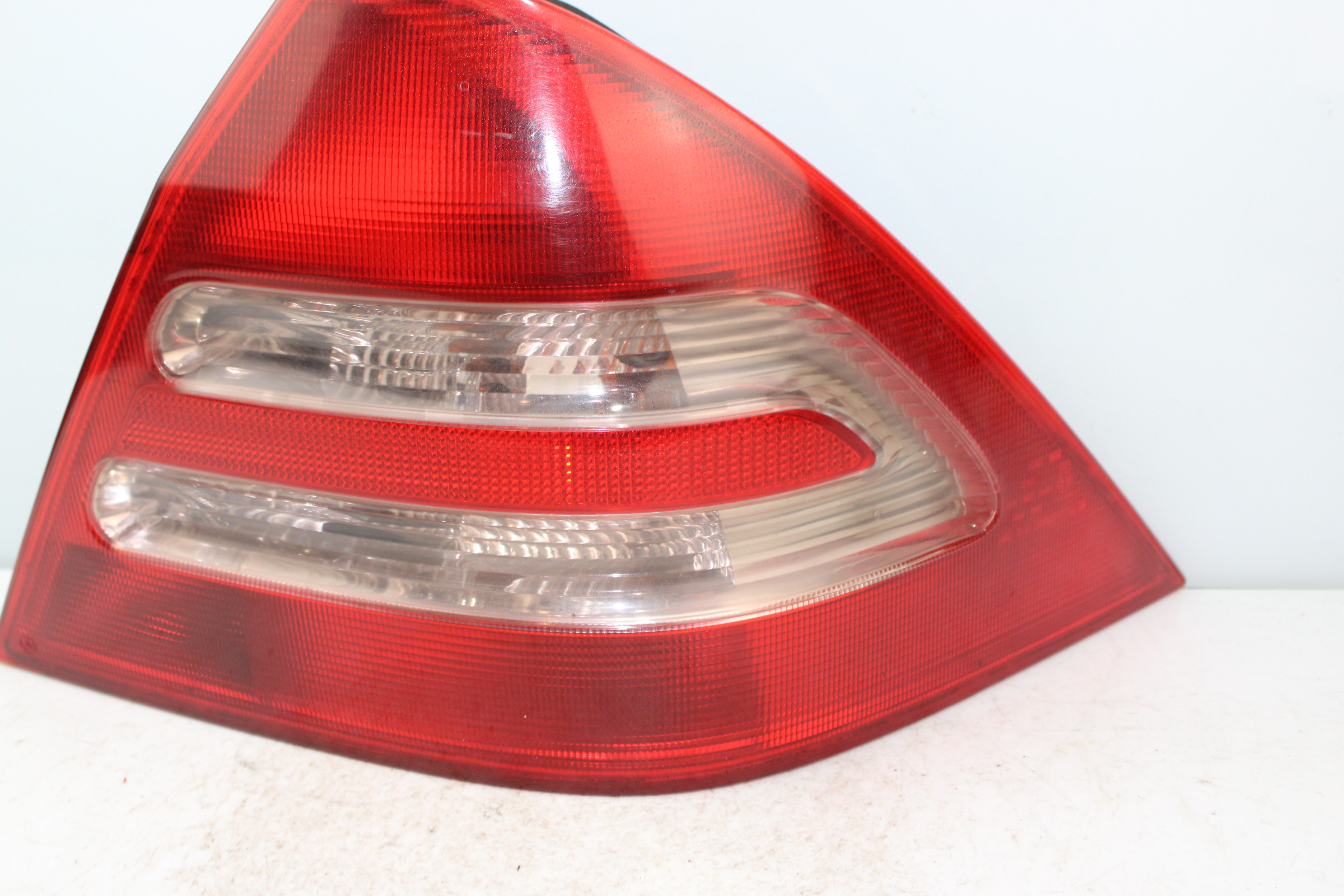 MERCEDES-BENZ C-Class W203/S203/CL203 (2000-2008) Rear Right Taillight Lamp NOTIENEREFERENCIA 25198860