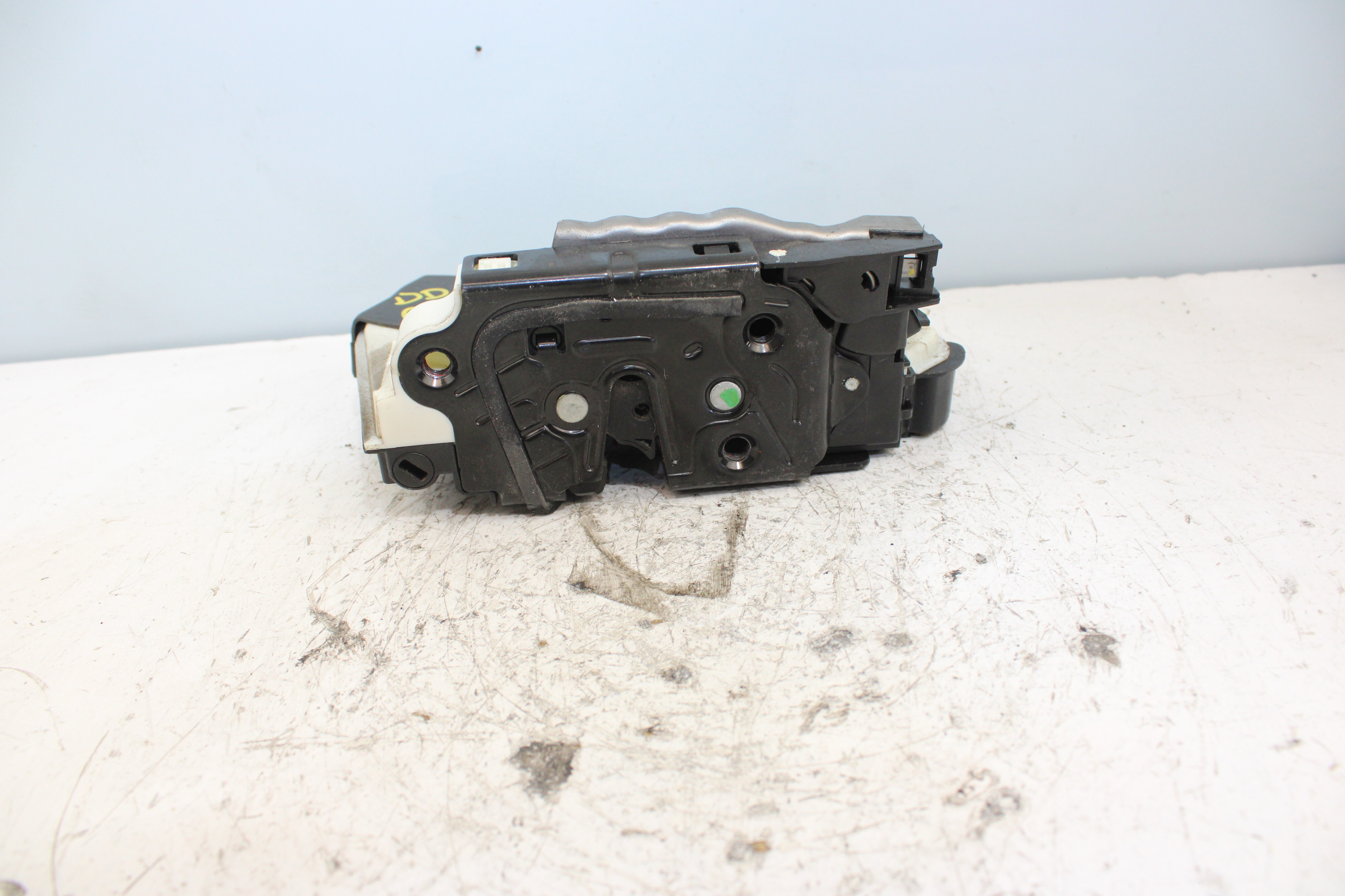 SEAT Alhambra 2 generation (2010-2021) Front Right Door Lock 5K1837016D 25355095