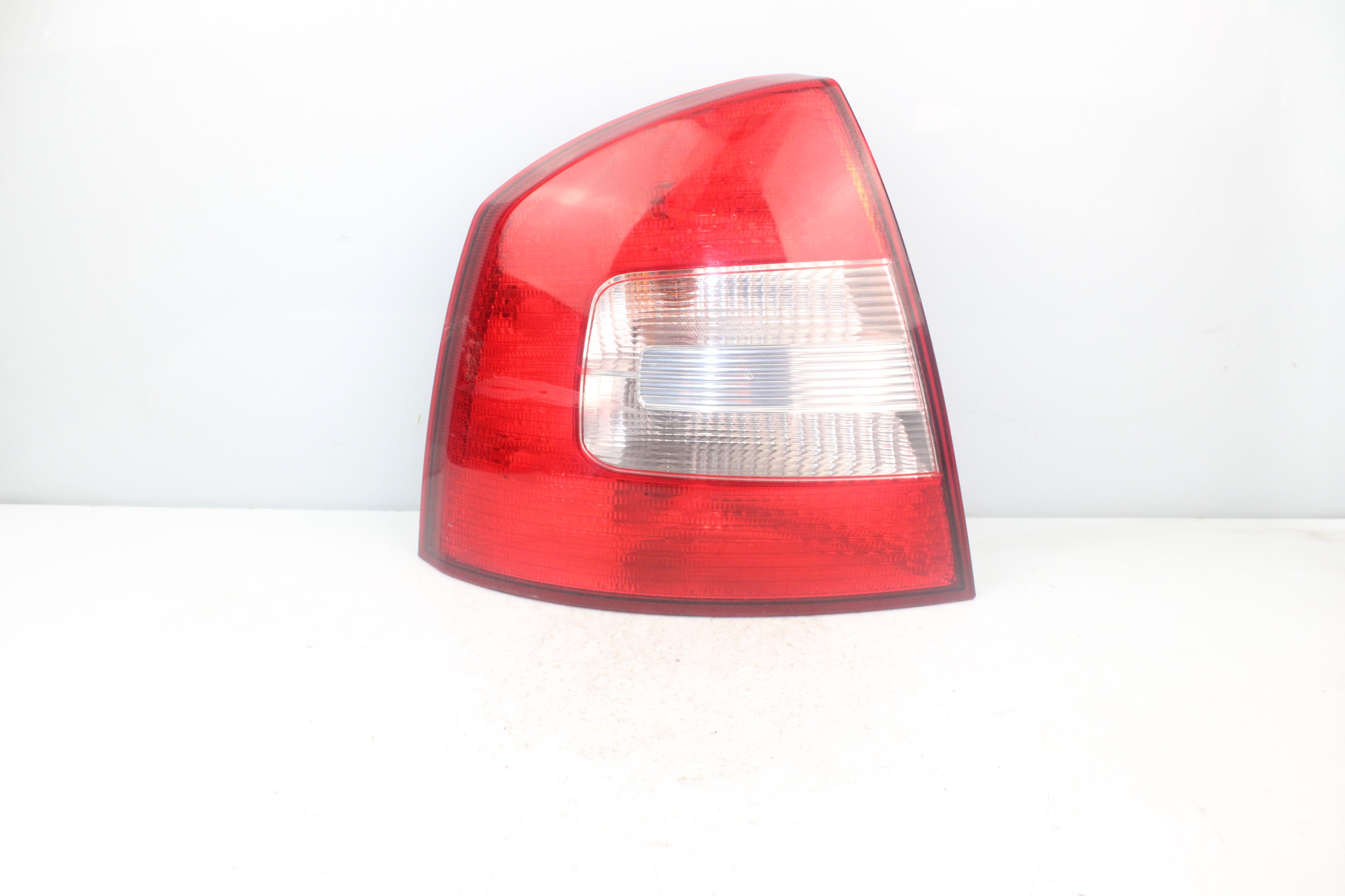 SKODA Octavia 2 generation (2004-2013) Rear Left Taillight 1Z5945095B 23789798