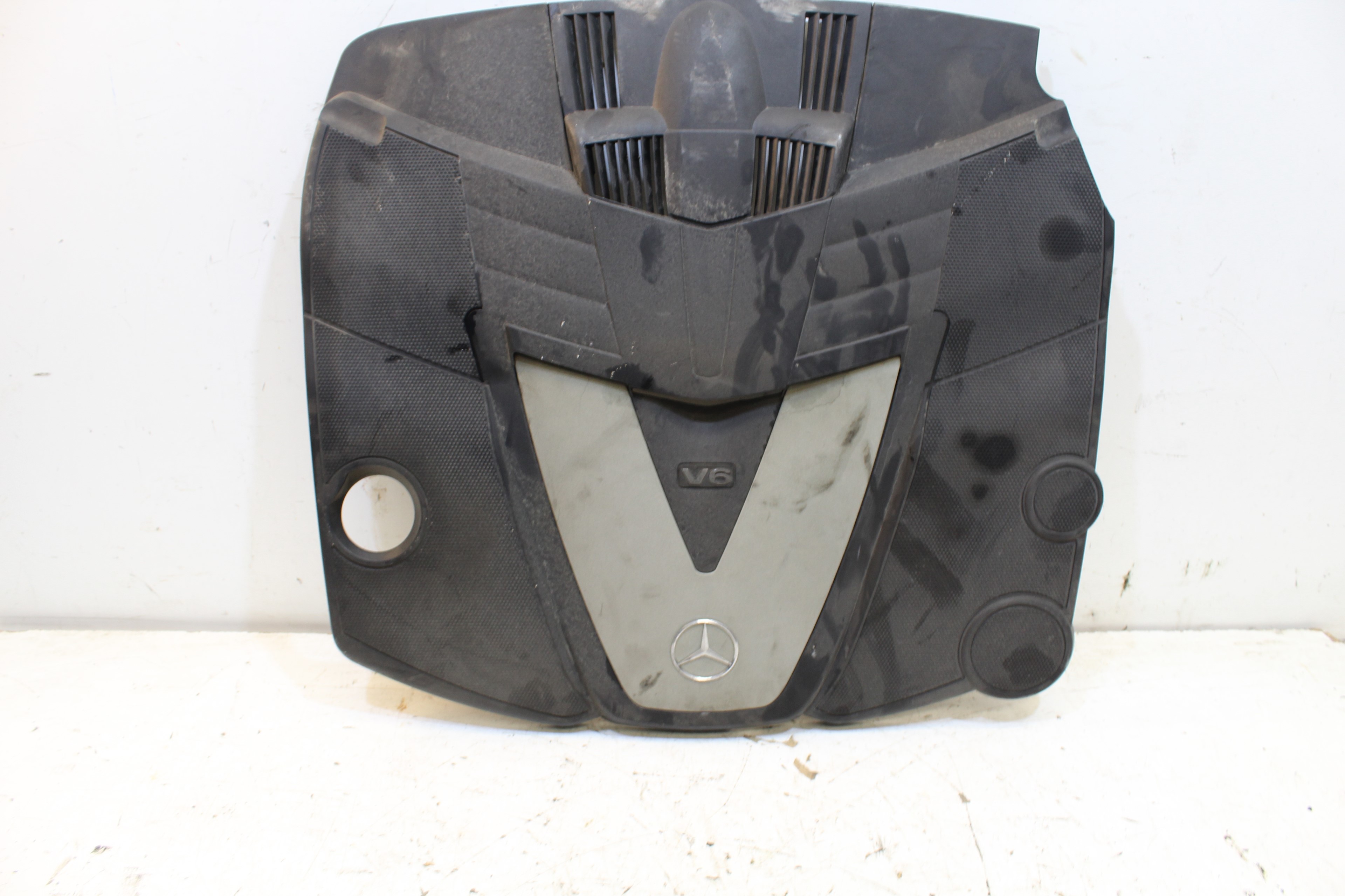 MERCEDES-BENZ E-Class W211/S211 (2002-2009) Engine Cover 0111337A 25186539