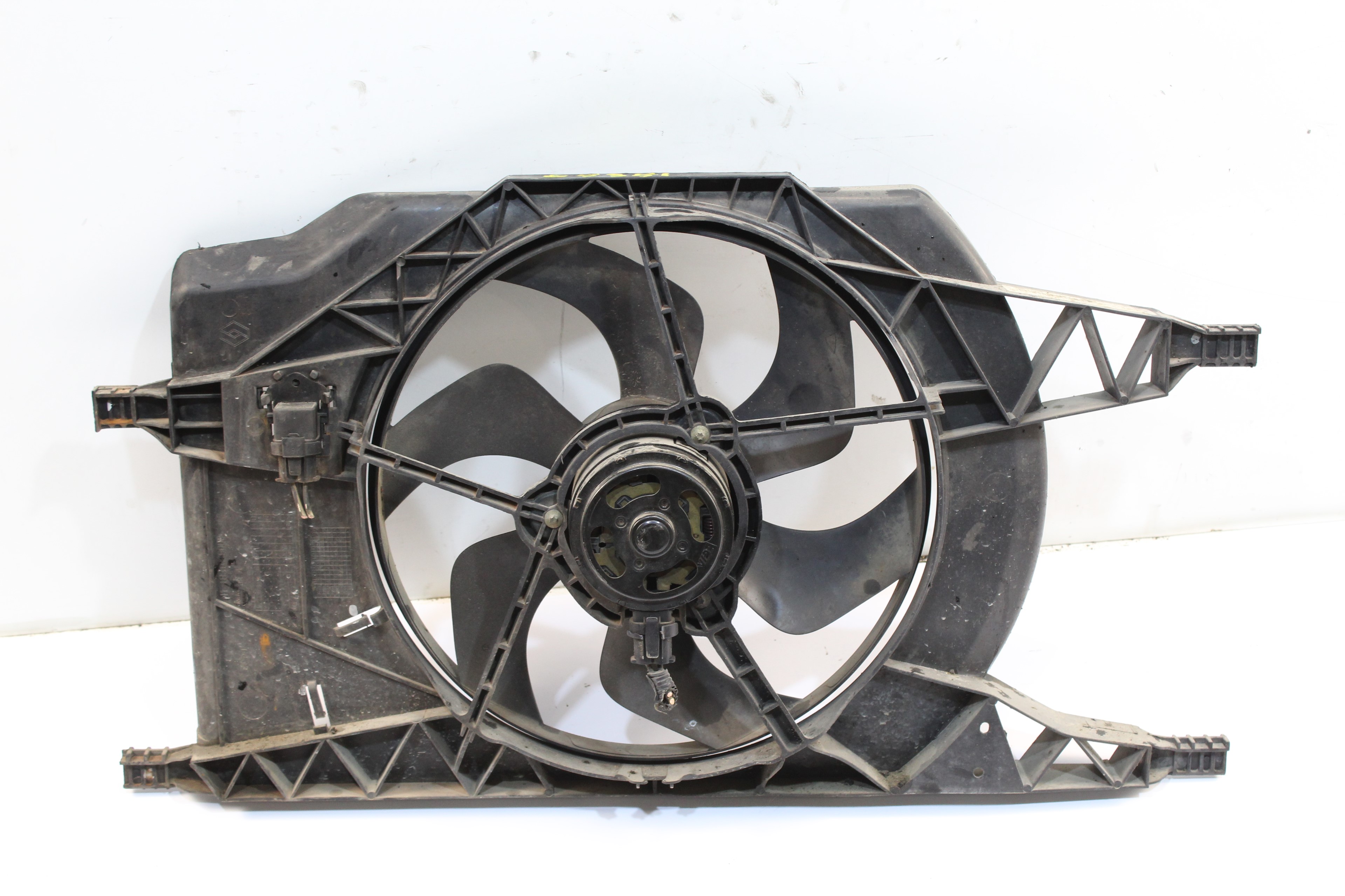 RENAULT Espace 4 generation (2002-2014) Diffuser Fan 8200387730 23767181