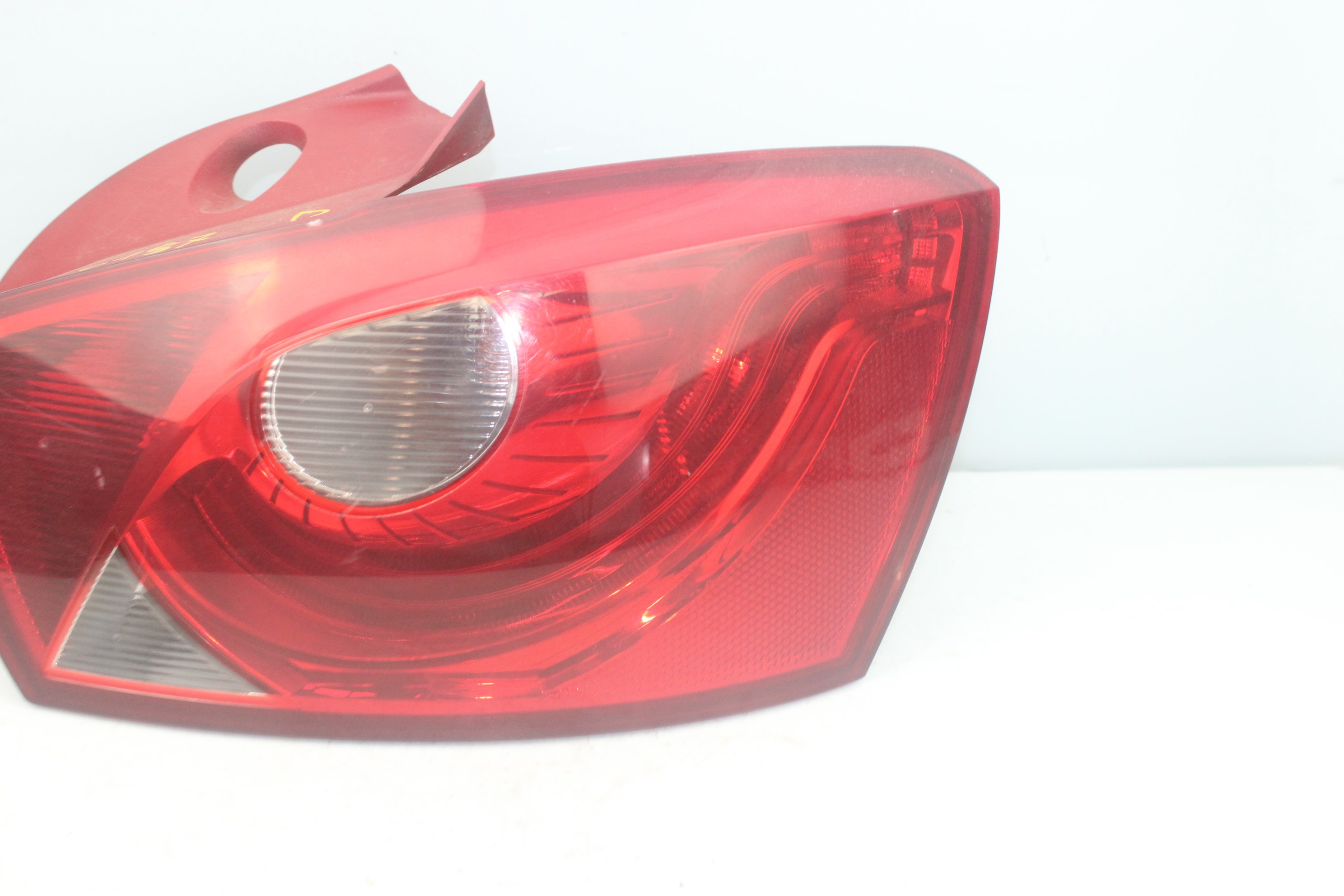 SEAT Ibiza 3 generation (2002-2008) Rear Right Taillight Lamp 6J4945096C 23809564