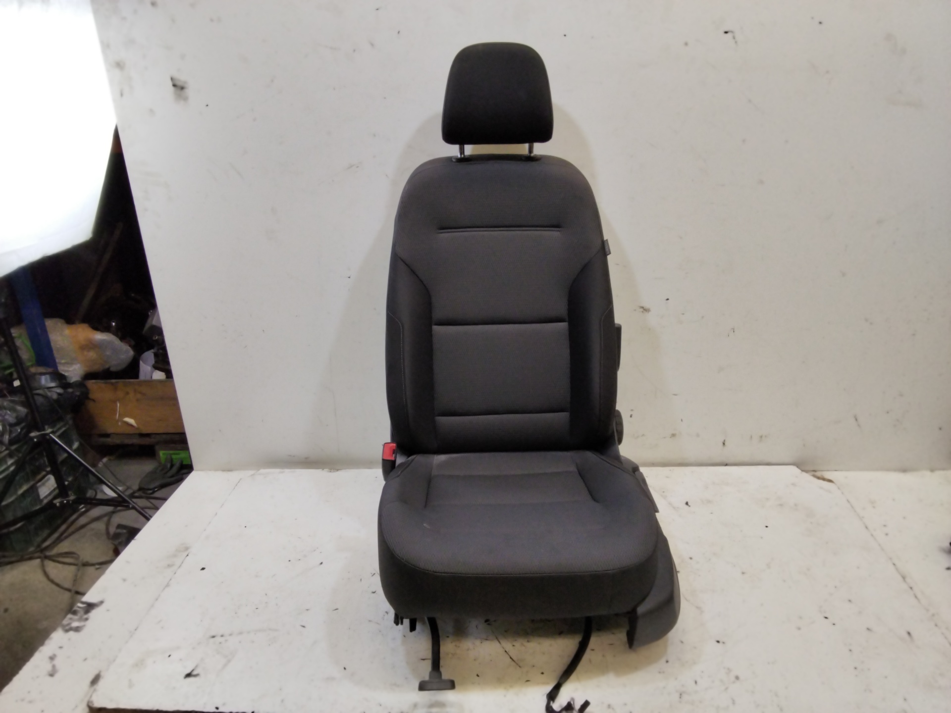 VOLKSWAGEN Golf 7 generation (2012-2024) Front Left Seat NOTIENEREF 25188486