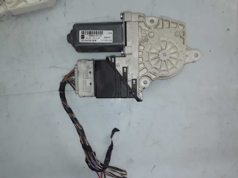 SEAT Leon 2 generation (2005-2012) Rear Right Door Window Control Motor 1K0959704N 19101078