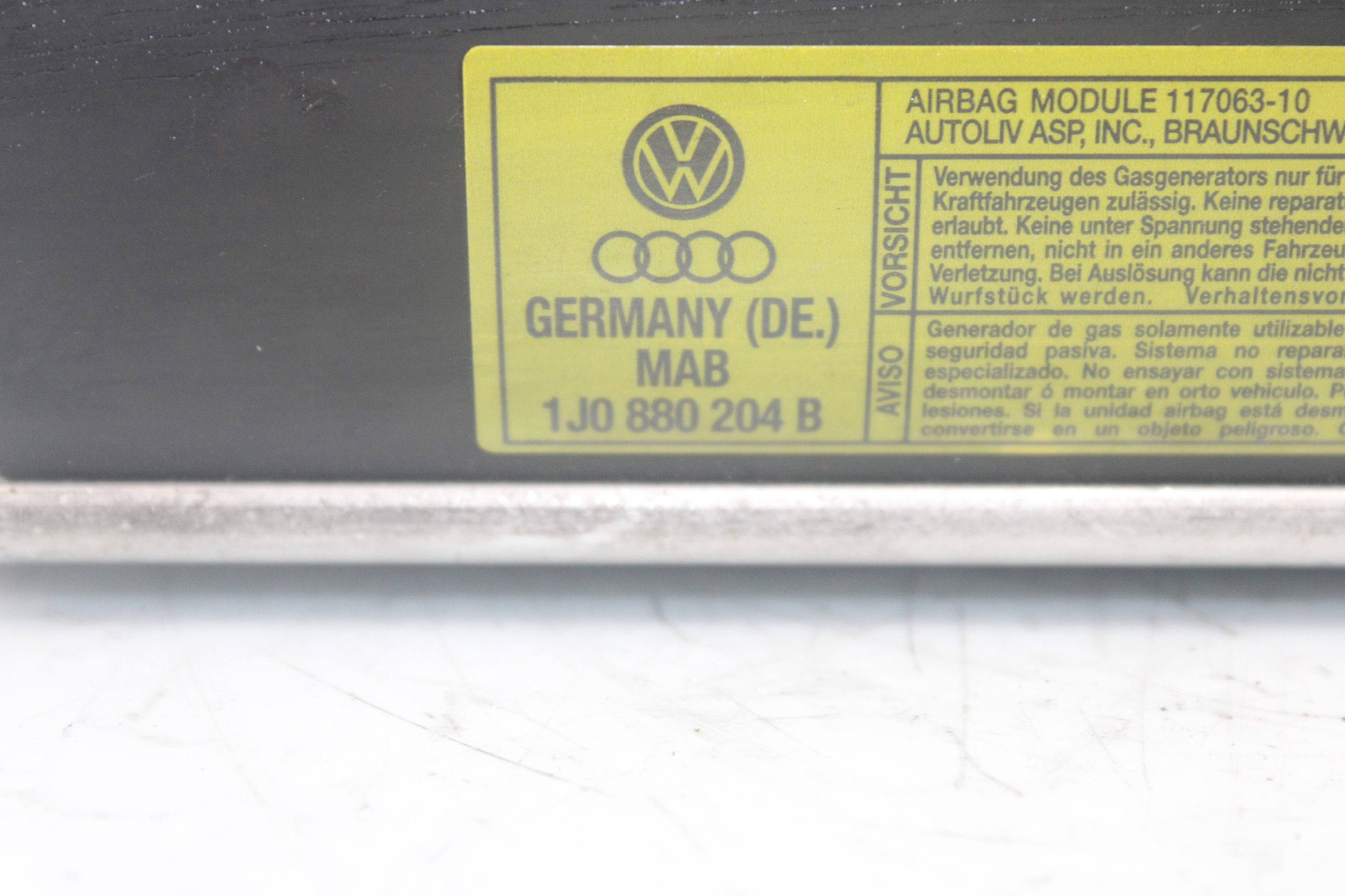 VOLKSWAGEN Golf 4 generation (1997-2006) Anden del 1J0880204B 24059372