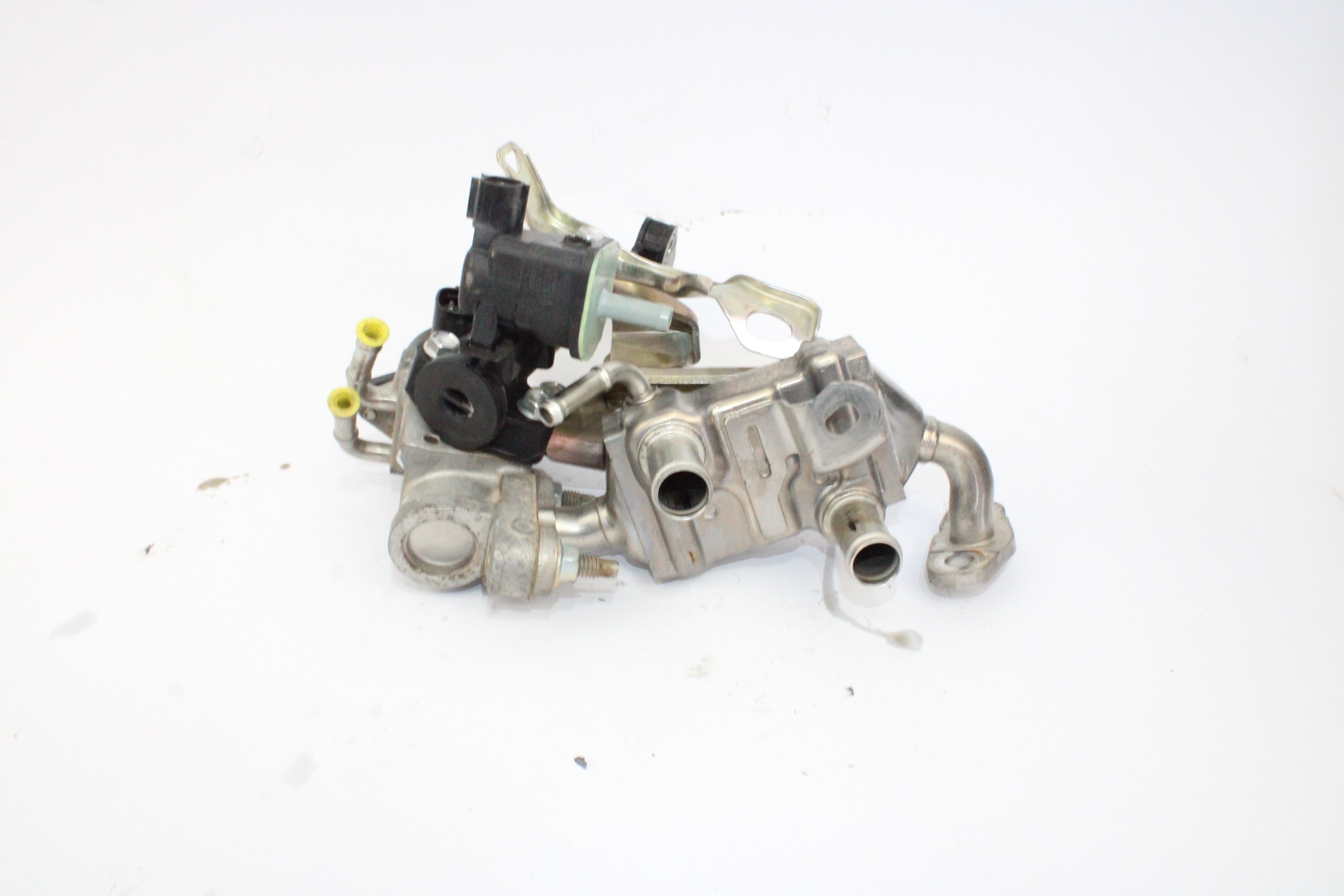 PEUGEOT 108 1 generation (2015-2021) EGR клапан 256800Q010 25163340