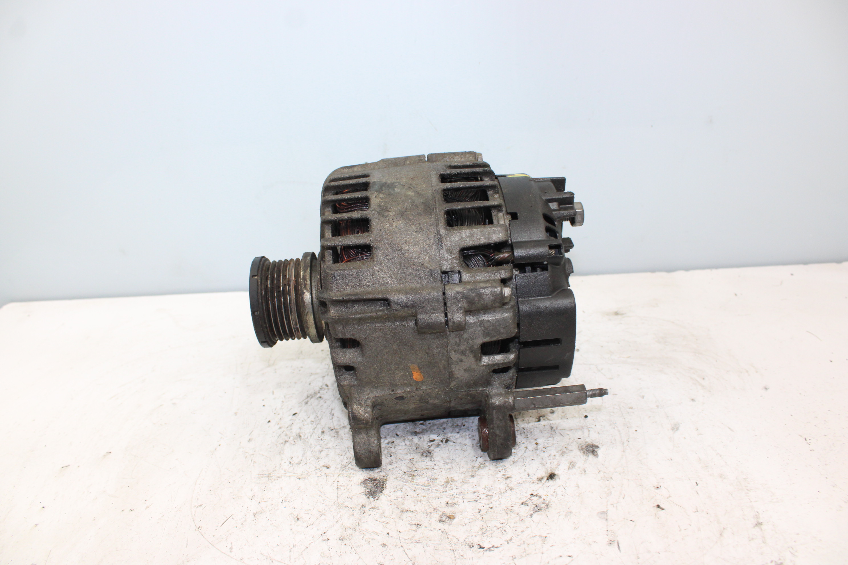 VOLKSWAGEN Caddy 4 generation (2015-2020) Alternator 03L903023L 25355163