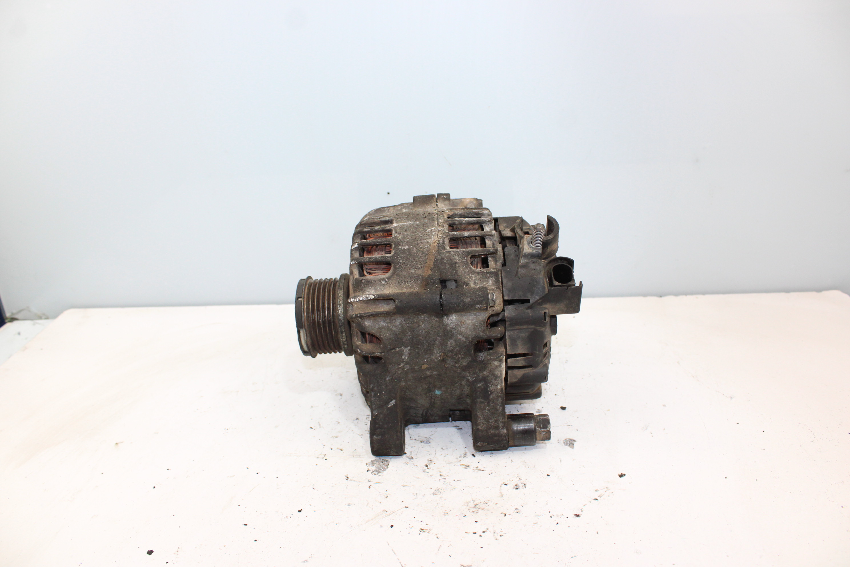 FORD Fiesta 5 generation (2001-2010) Dynamo 8V2110300AB 25280221