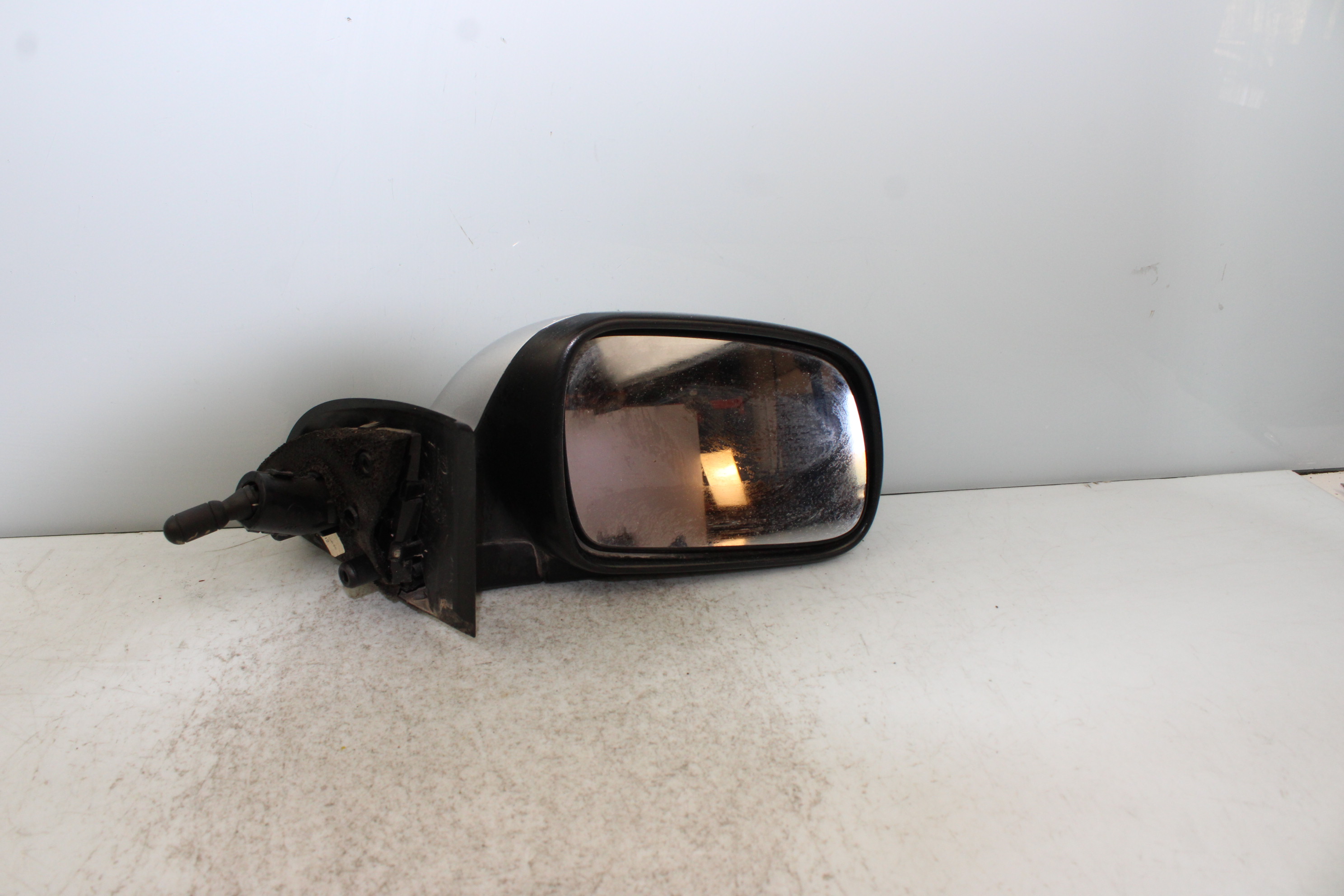PEUGEOT 307 1 generation (2001-2008) Right Side Wing Mirror E9014145 25266157