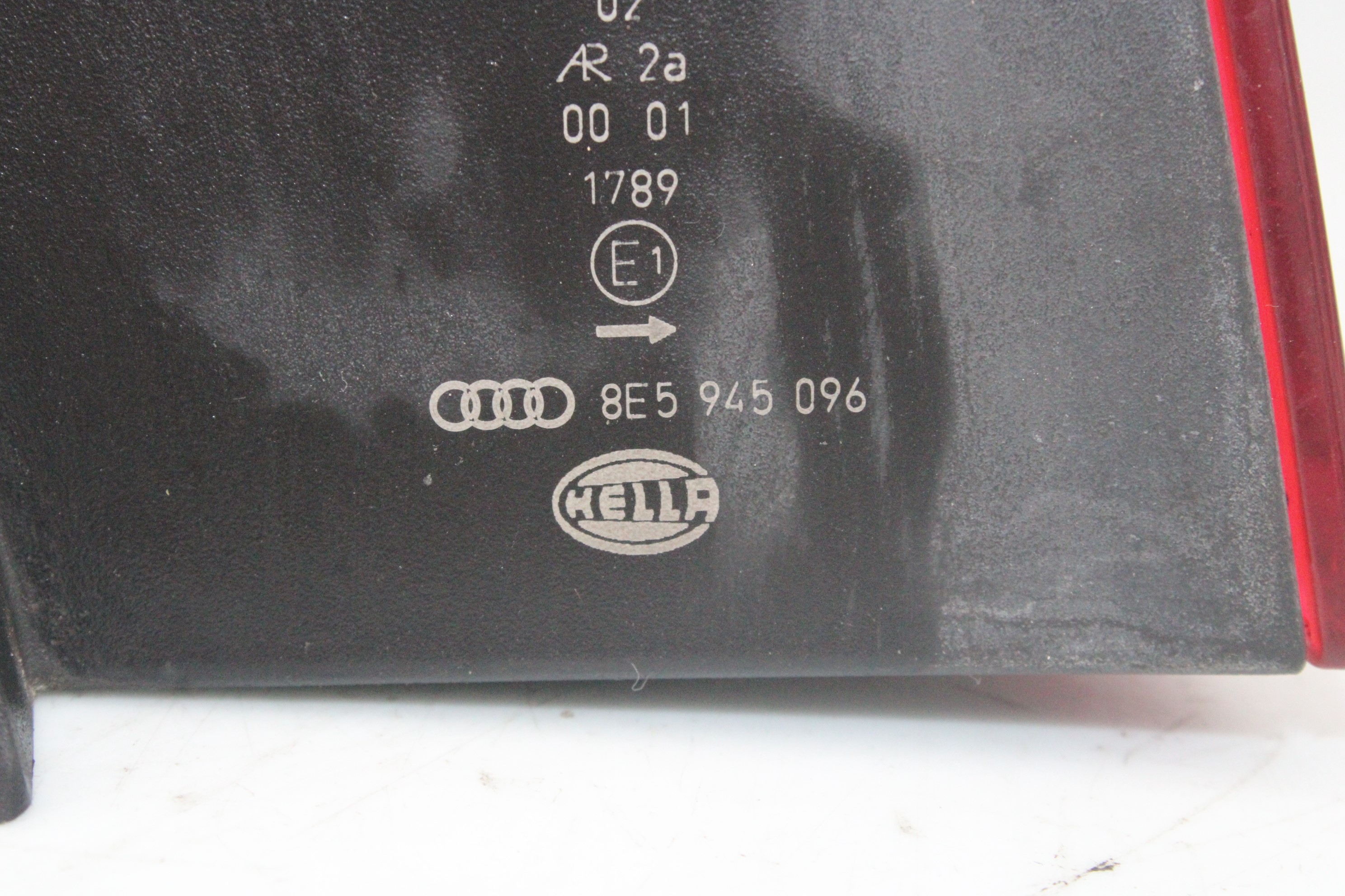 AUDI A4 B7/8E (2004-2008) Фонарь задний правый 8E5945096 25178800