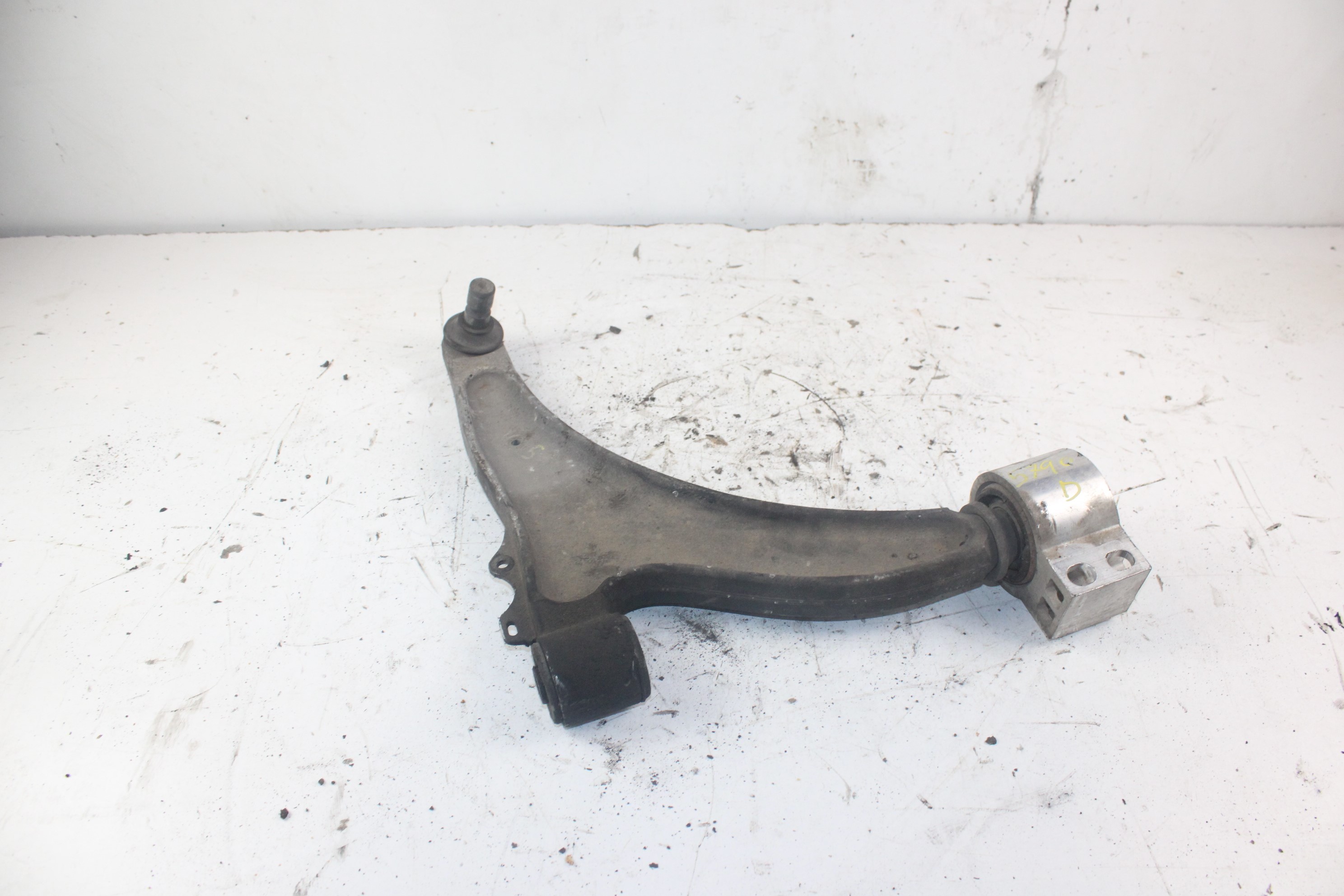 OPEL Insignia A (2008-2016) Front Right Arm 0131221 25180177