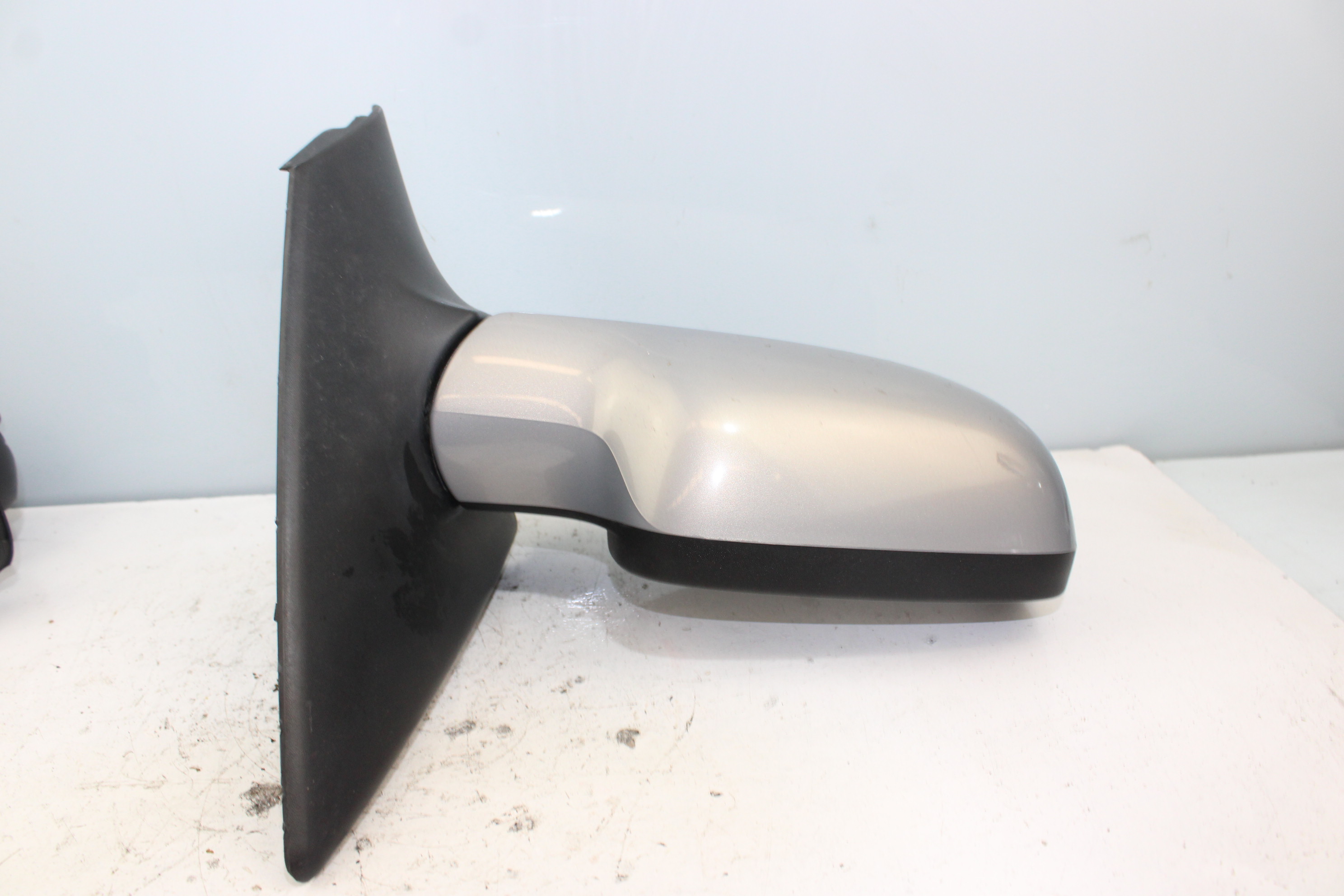 RENAULT Left Side Wing Mirror E9011105 25371480