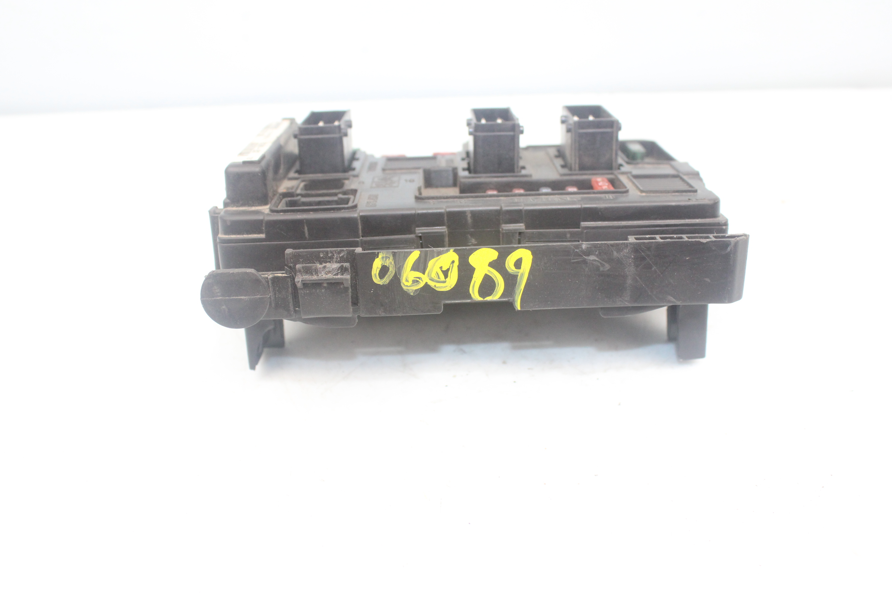 Caja de relés / fusibles 8HXDV4TD,8HZ,8HX 964349888000 de Citroen C3 ii (sc_) 2009-2016 68 CV - pieza usada