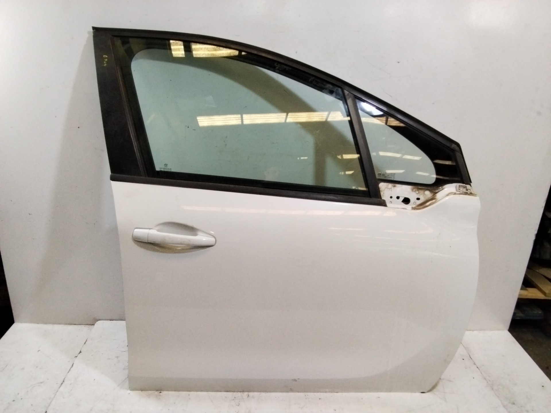 PEUGEOT 208 Peugeot 208 (2012-2015) Передняя правая дверь NOREF 25266859