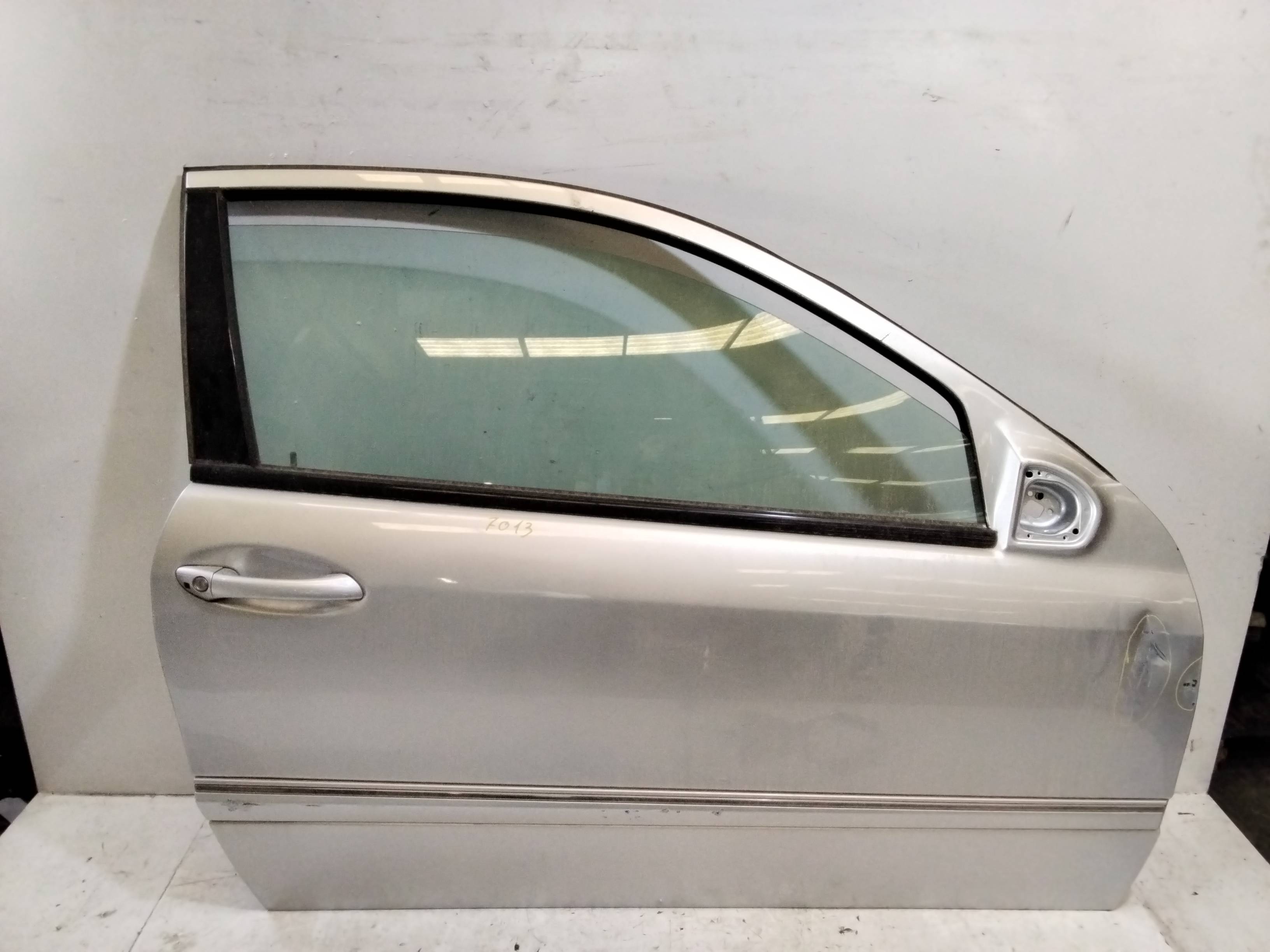 MERCEDES-BENZ CLC-Class CL203 (2008-2011) Front Right Door NOREF 25772458