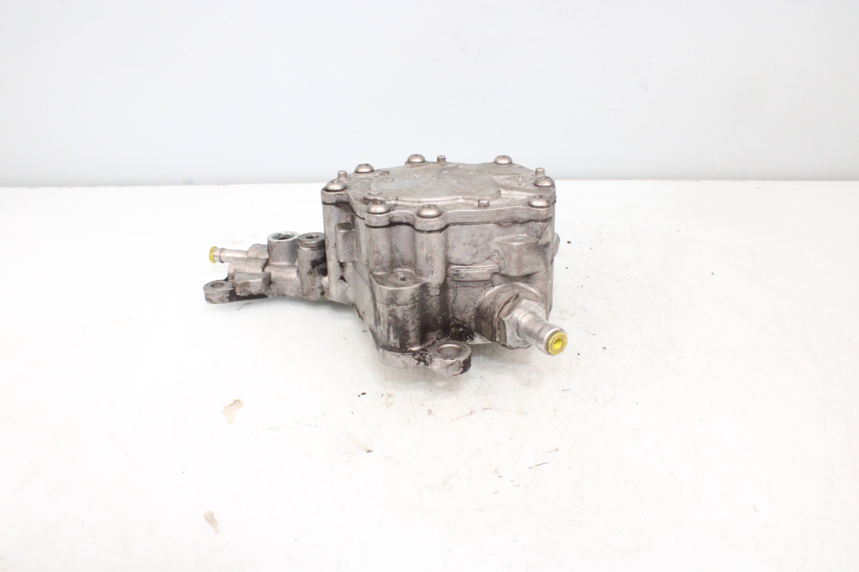 SEAT Leon 2 generation (2005-2012) Vacuum Pump 038145209 26030848