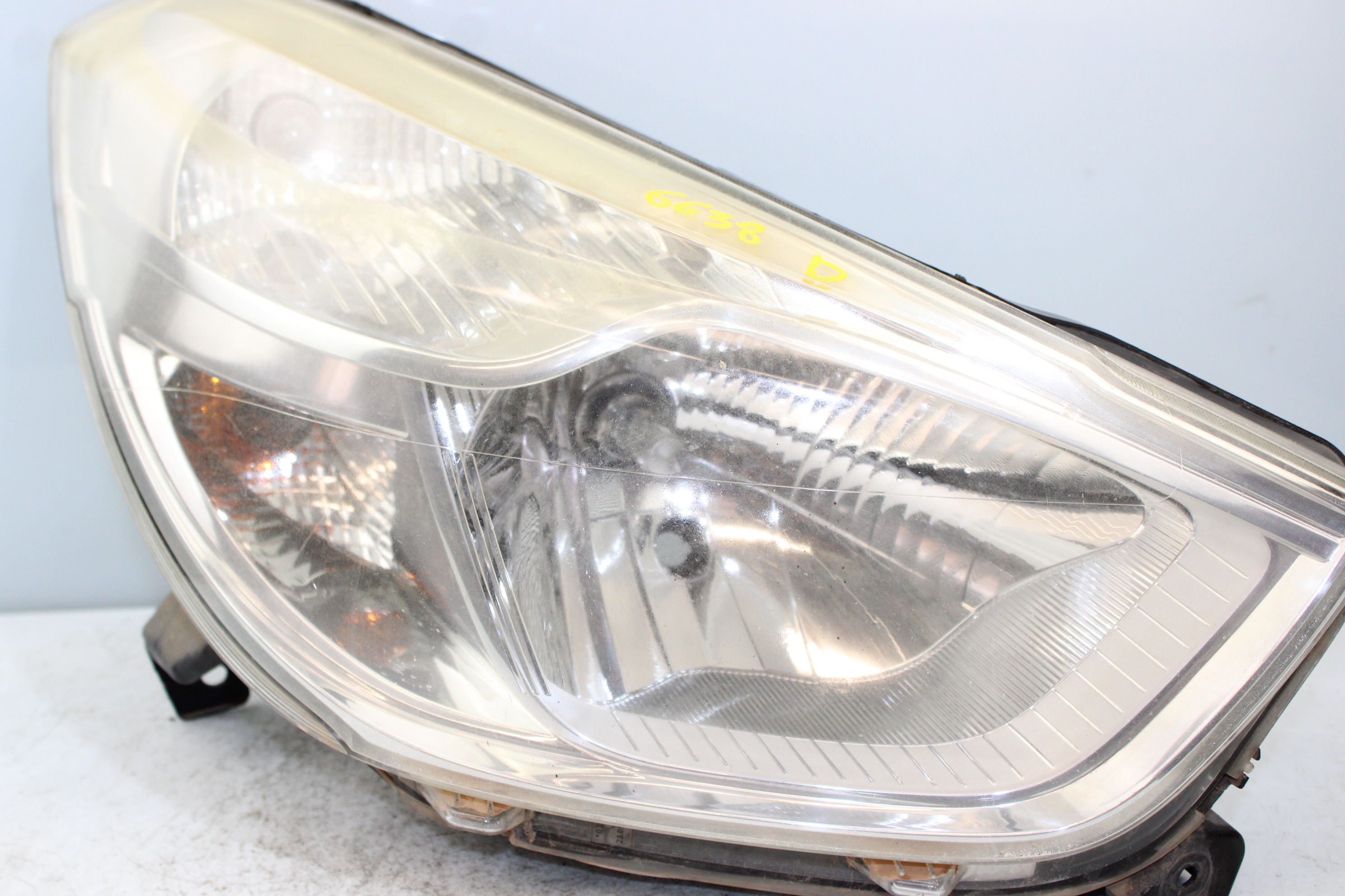 DACIA Lodgy 1 generation (2013-2024) Front Right Headlight 260102814R 25077199