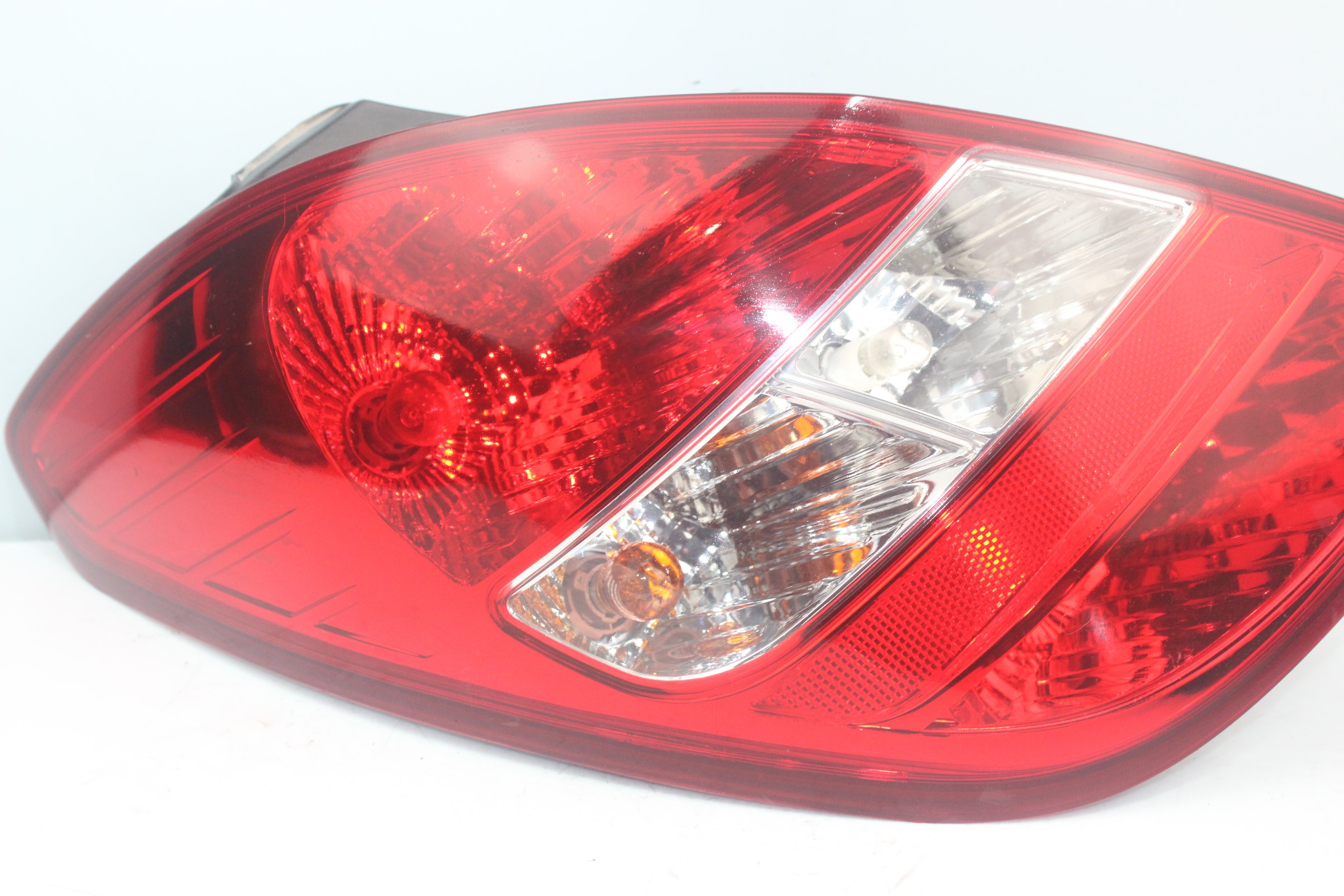 HYUNDAI i20 PB (1 generation) (2008-2014) Rear Left Taillight 924014P000 23886815