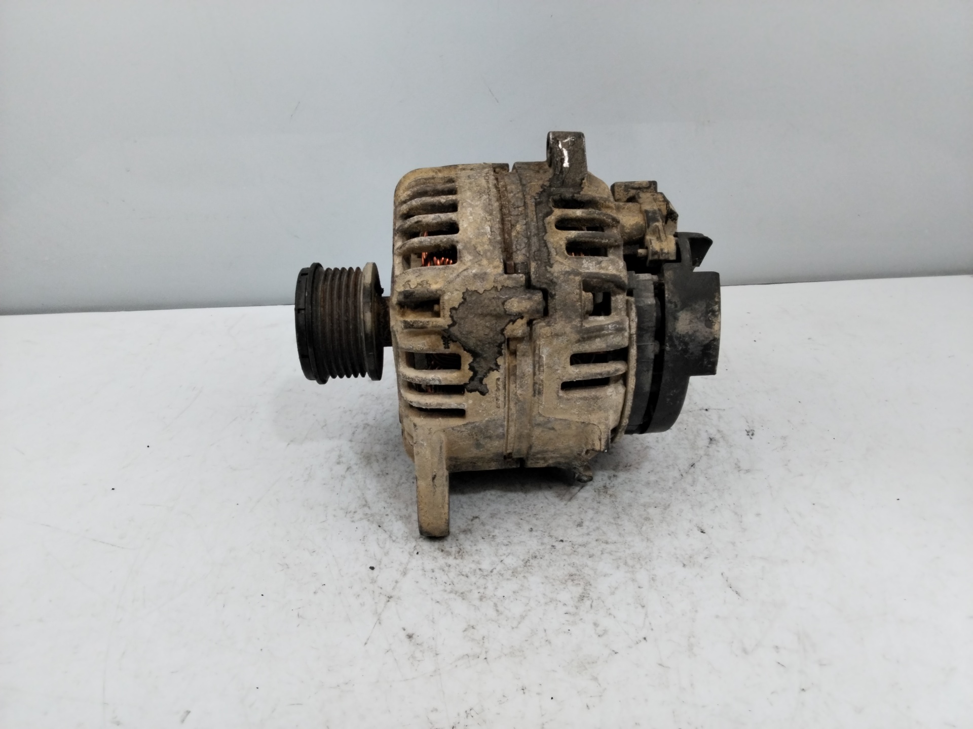 RENAULT Veloster 1 generation (2011-2016) Alternator 8200390675 24699625