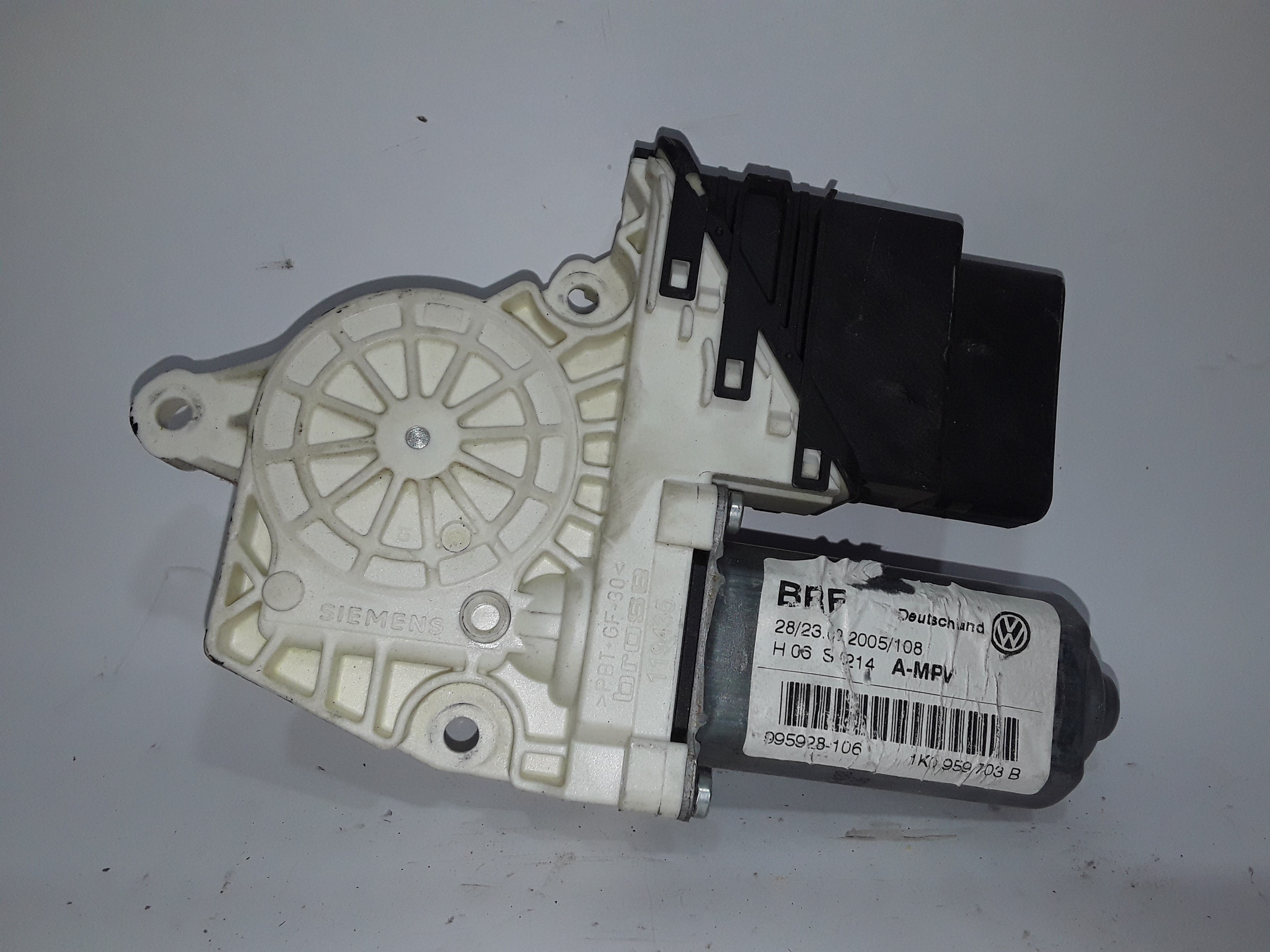 VOLKSWAGEN Touran 1 generation (2003-2015) Rear Left Door Window Control Motor 1K0959703B,995928106 23674643