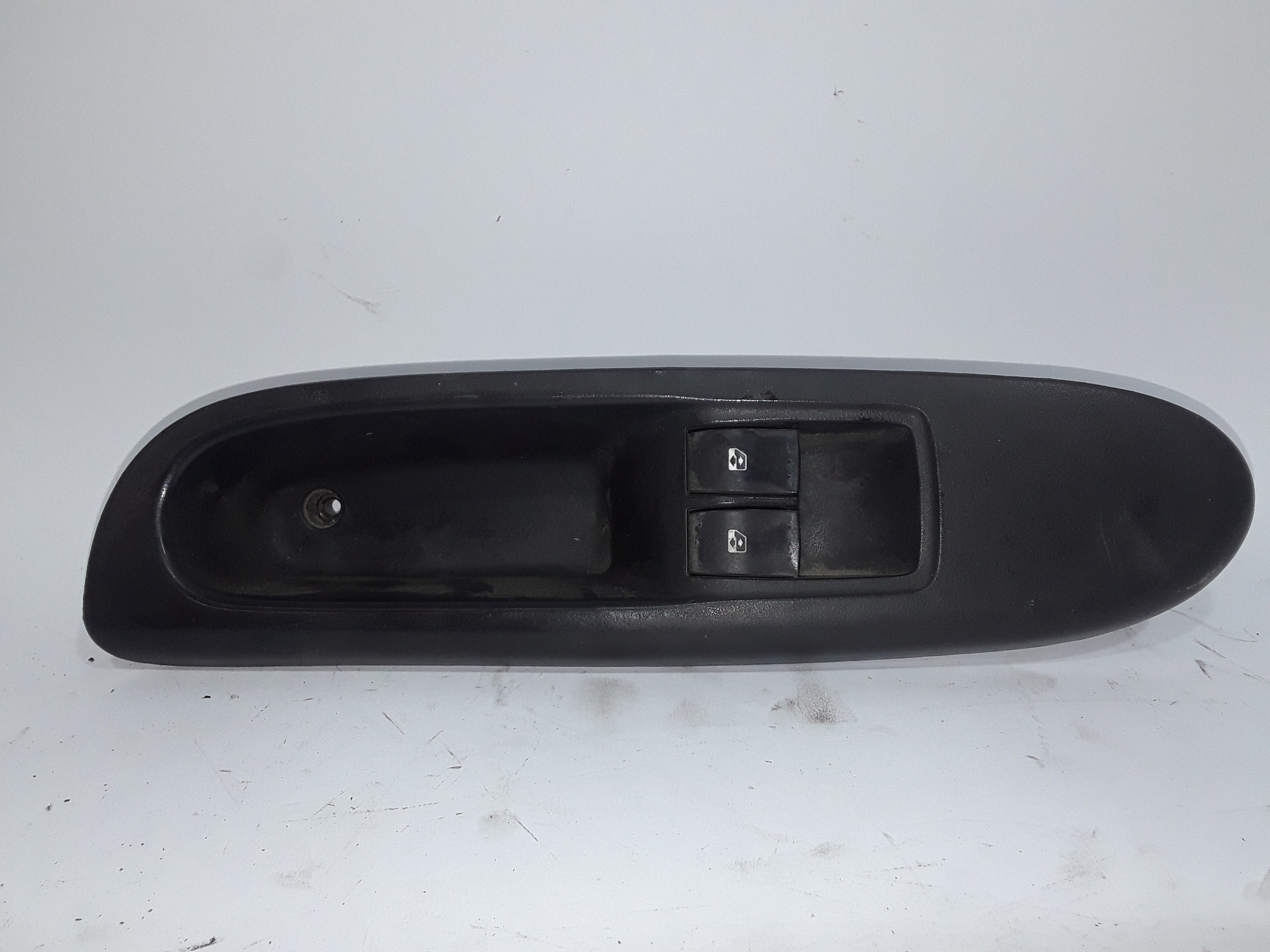 RENAULT Clio 2 generation (1998-2013) Front Left Door Window Switch 8200084003 19304462