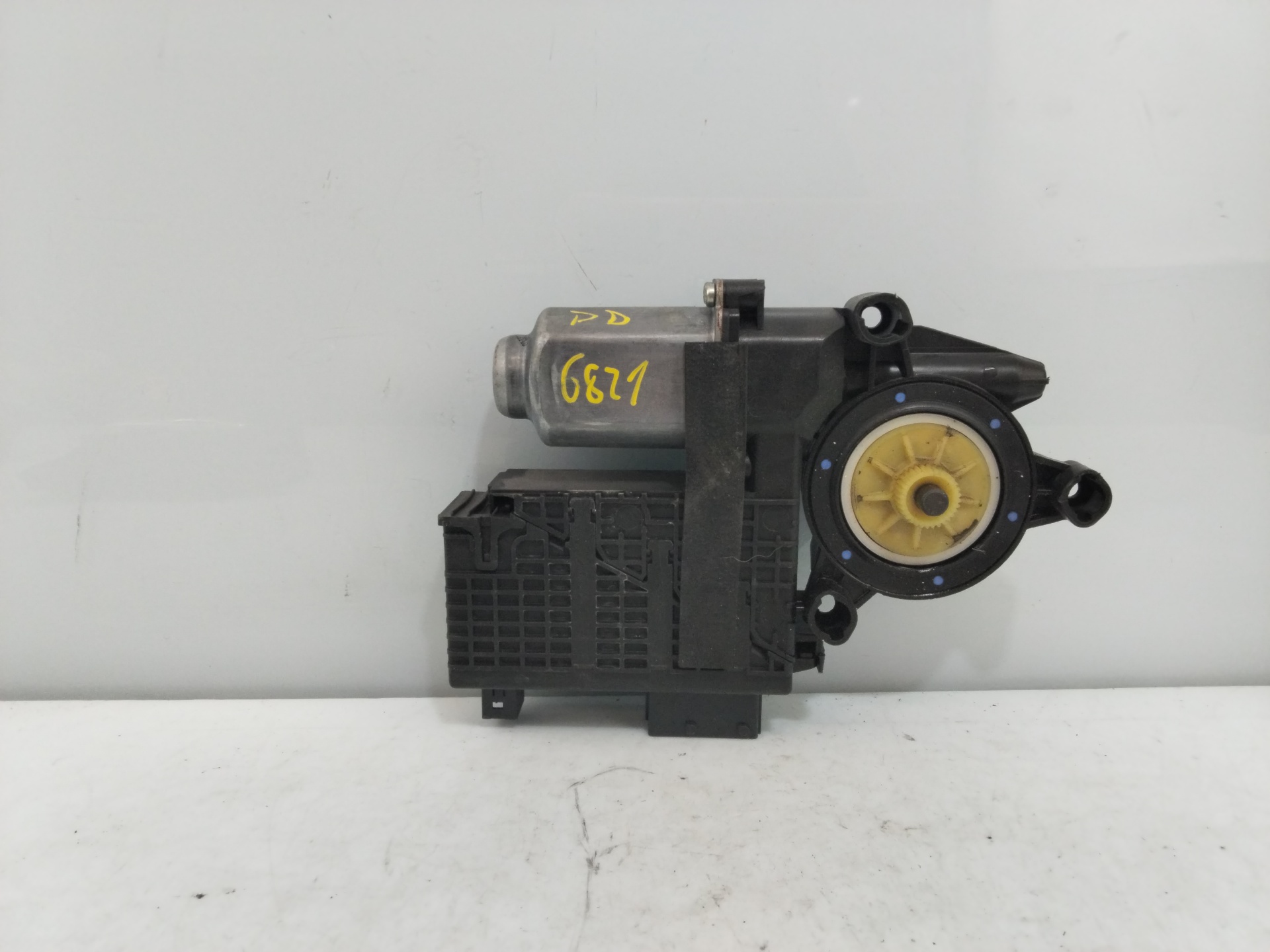 TOYOTA C4 Picasso 1 generation (2006-2013) Moteur de commande de vitre de porte avant droite 9682495780 26032989