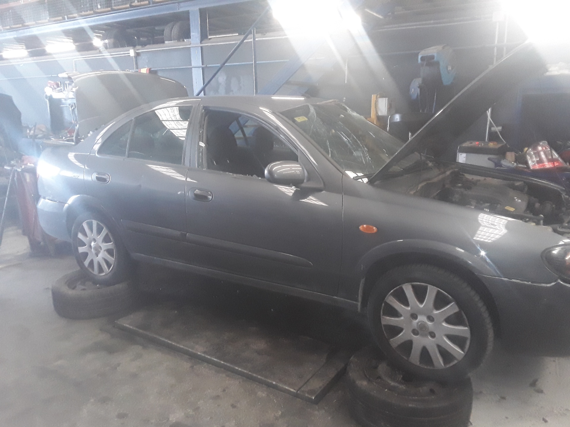 NISSAN Almera N16 (2000-2006) Помпа кондиціонера 92600BN311 24059334