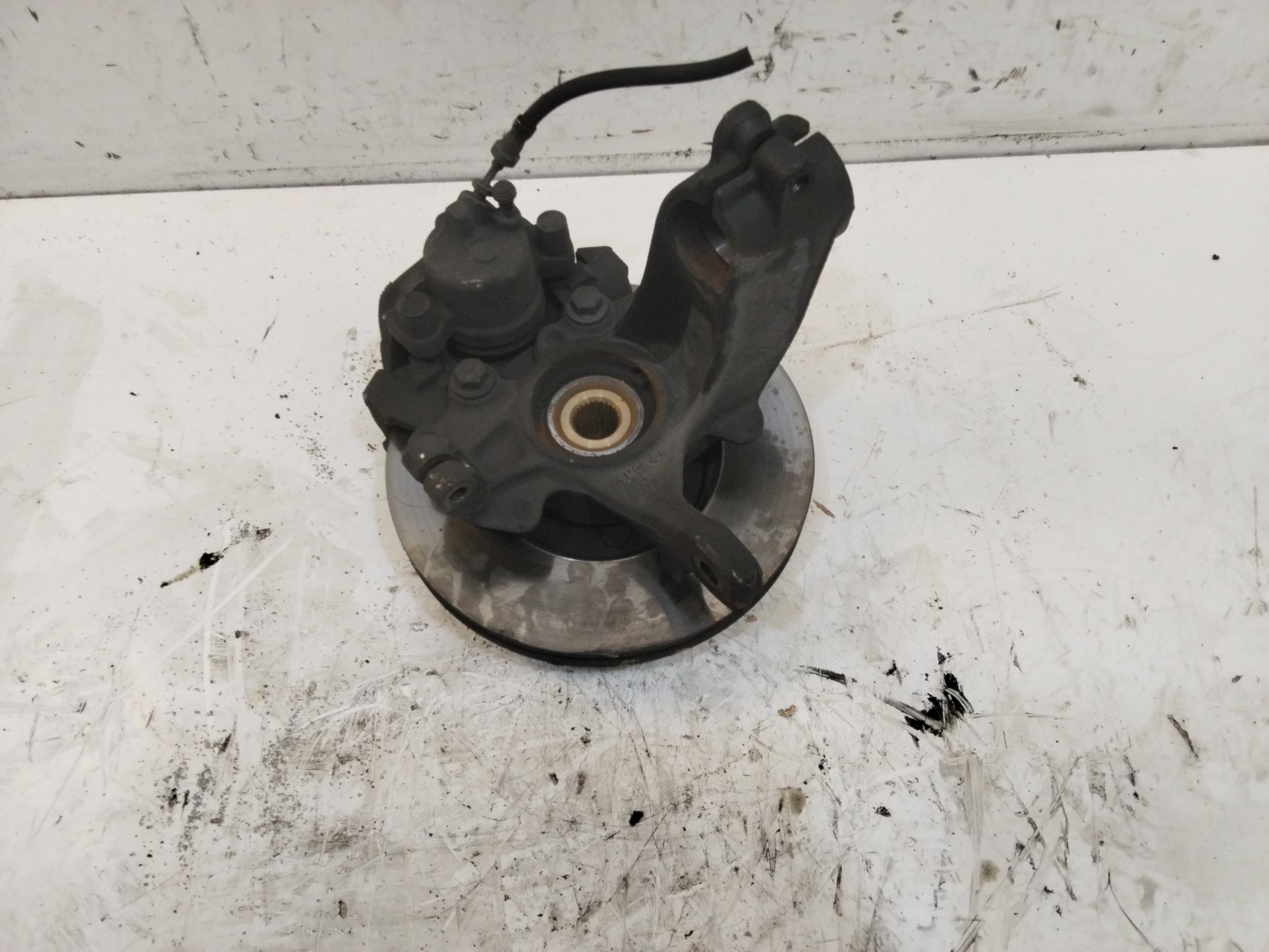 FORD Focus 3 generation (2011-2020) Front Right Wheel Hub NOTIENEREFERENCIA 25196045