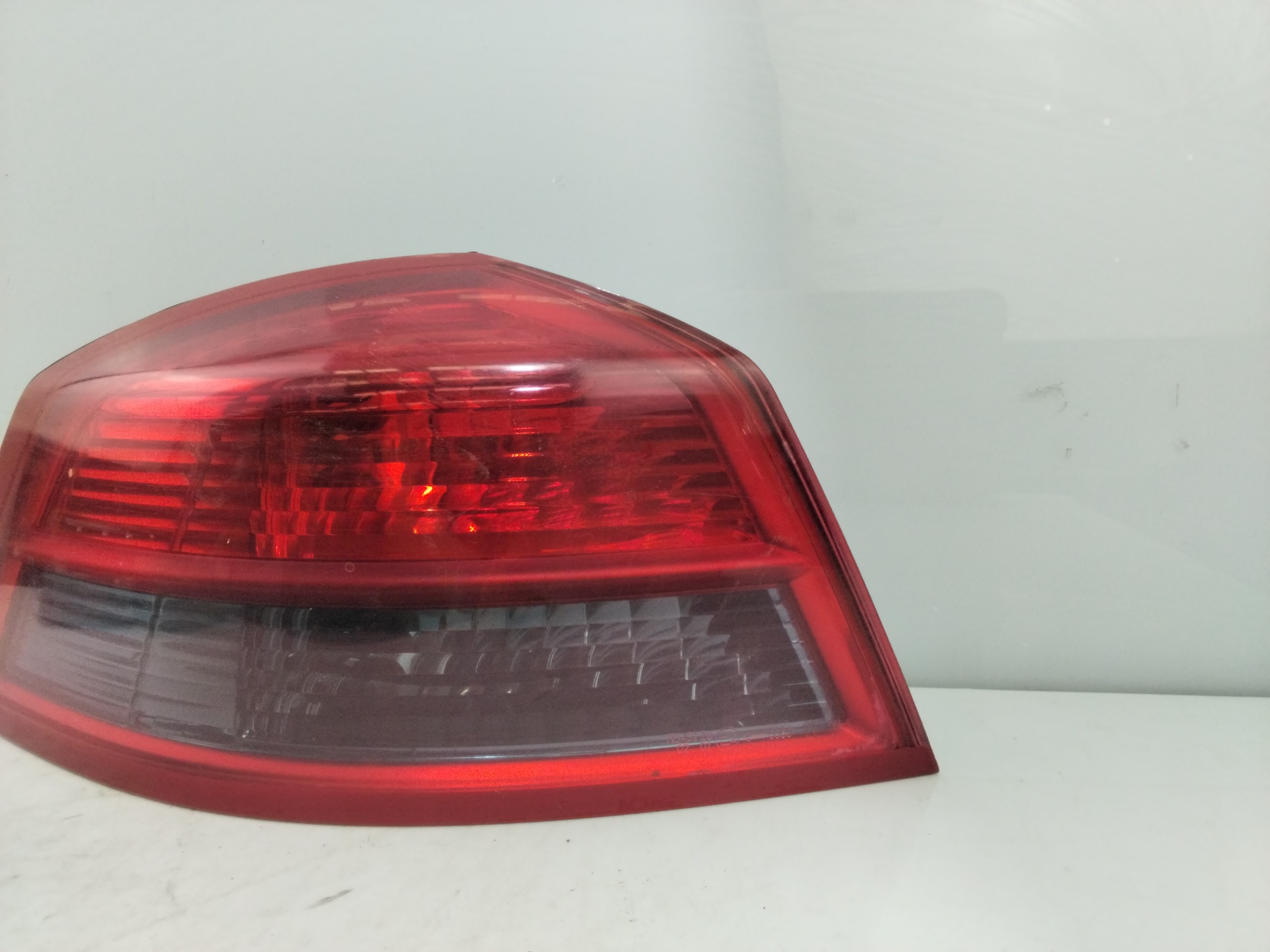 Pisca tras esquerdo G9T702,G9T600,G9T700,G9T606,G9T607 8200014359 de Renault Vel satis (bj0_) 2002-0 - pieza usada