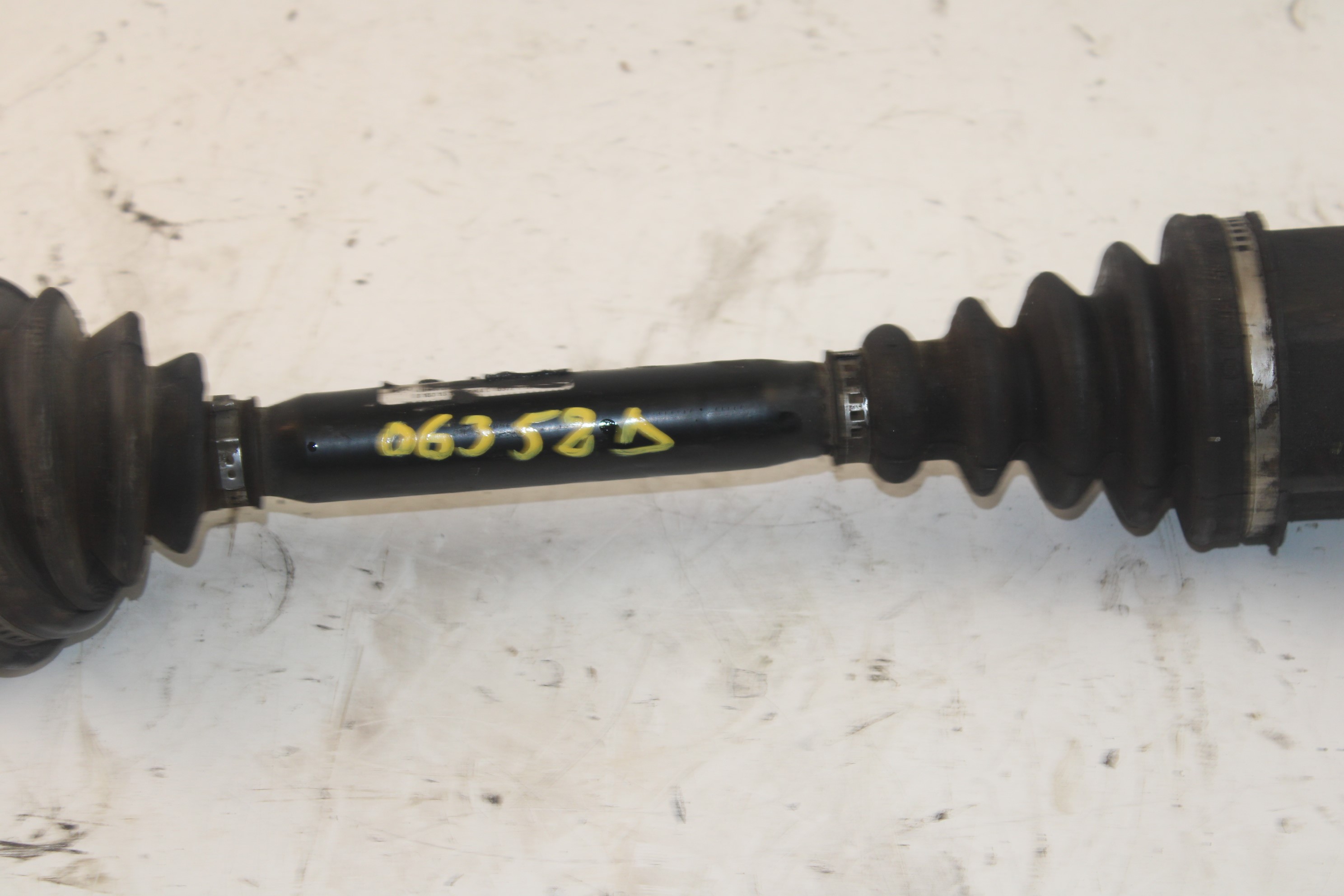 AUDI A6 C5/4B (1997-2004) Front Right Driveshaft 4Z7407272 25188754