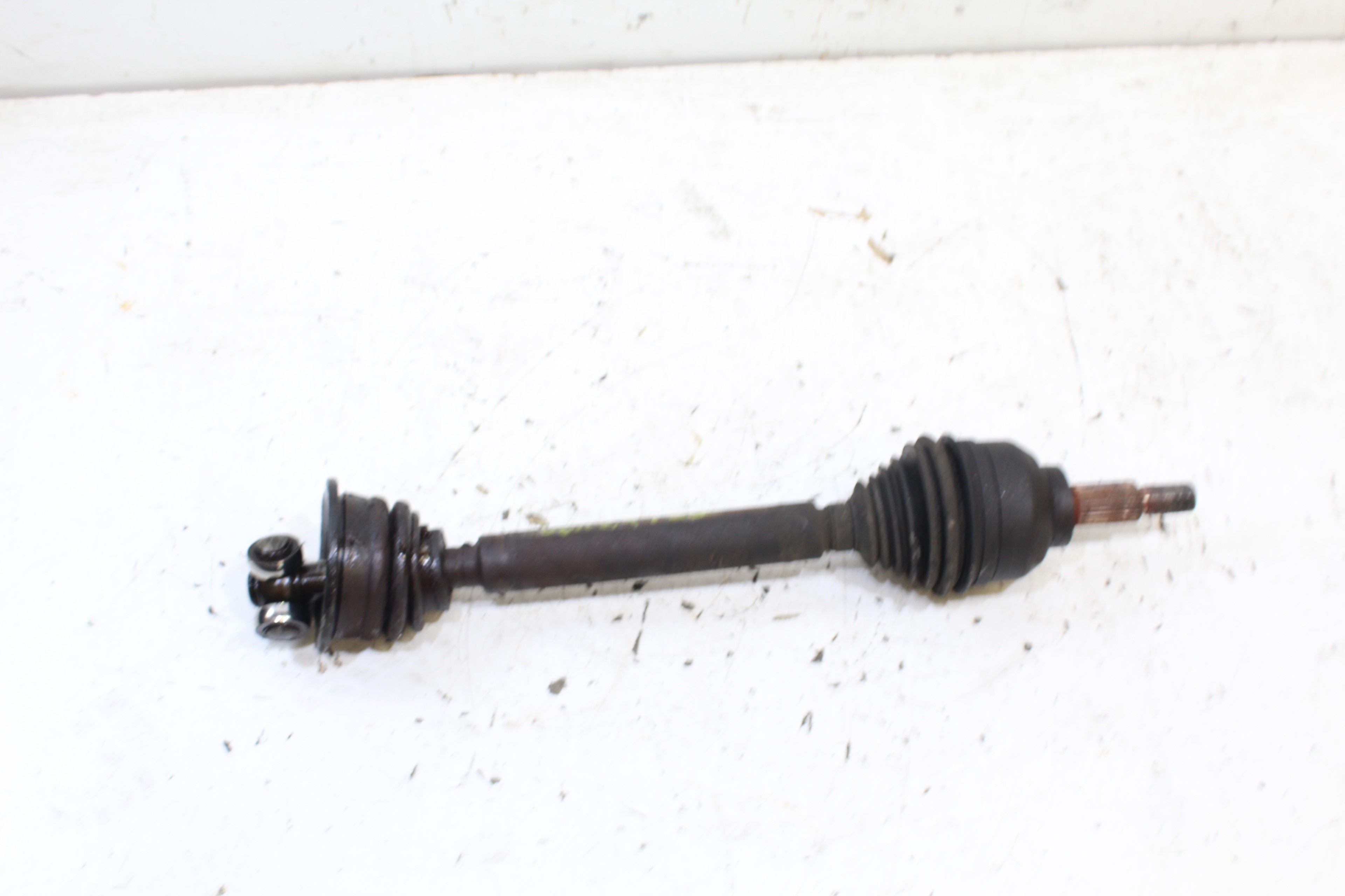 RENAULT Front Left Driveshaft NOTIENEREF 23809486