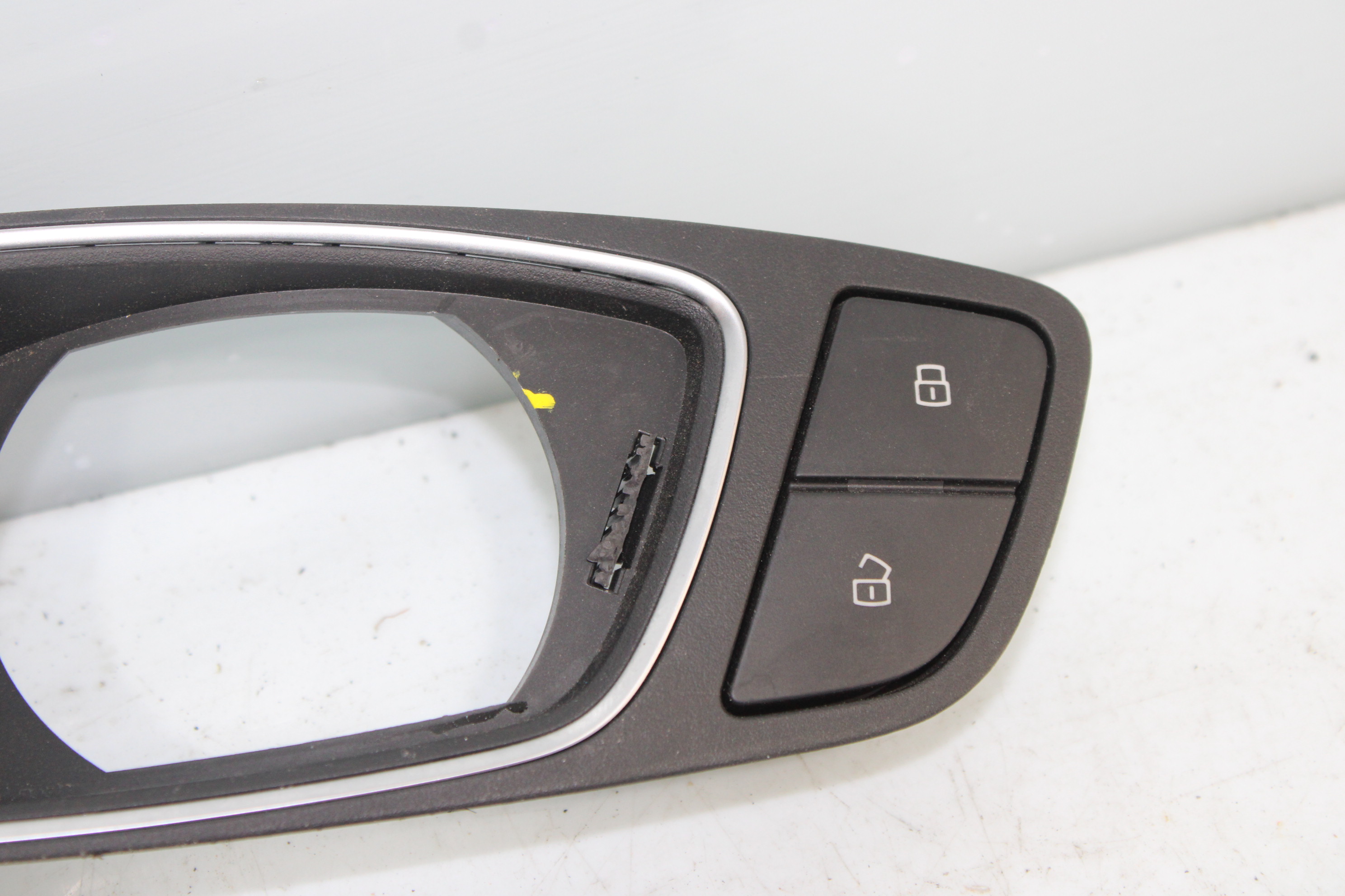 AUDI A1 8X (2010-2020) Front Left Door Interior Handle Frame 8X0837019E 25189149