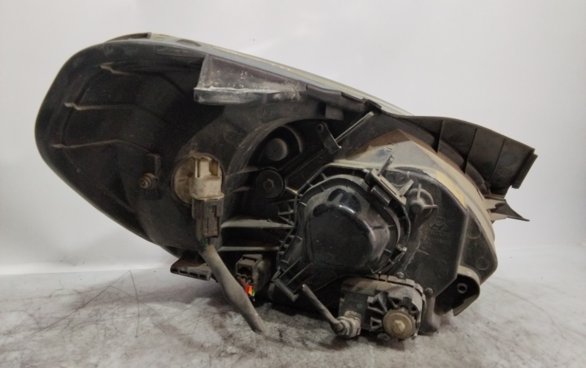 Faro izquierdo D4FA 010200999000 de Hyundai Accent iii (mc) 2005-2010 con 143988 km - pieza usada