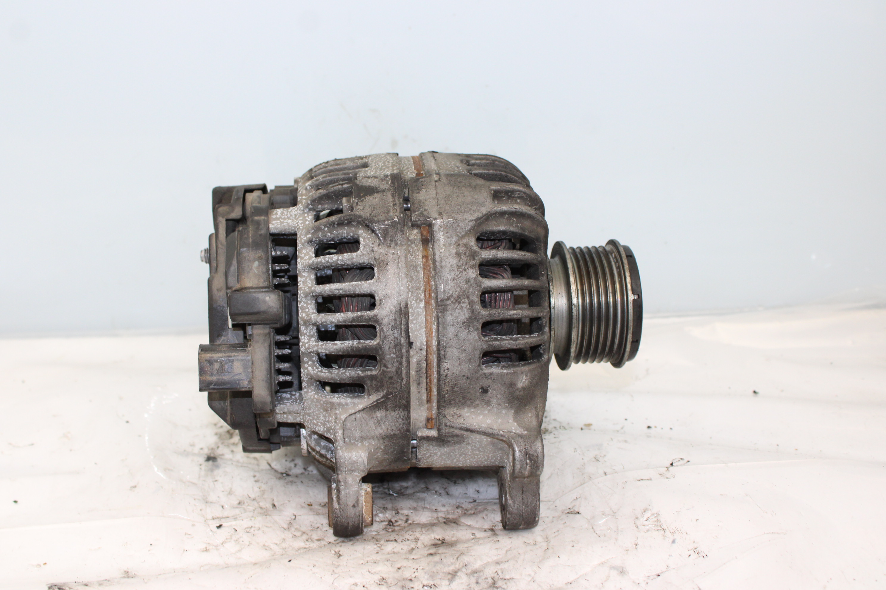 AUDI A4 B7/8E (2004-2008) Generator 06F903023J 25266060