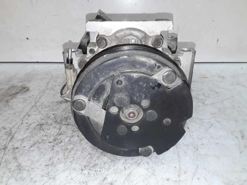 RENAULT Clio 2 generation (1998-2013) Klímaszivattyú 8200037058 19149243