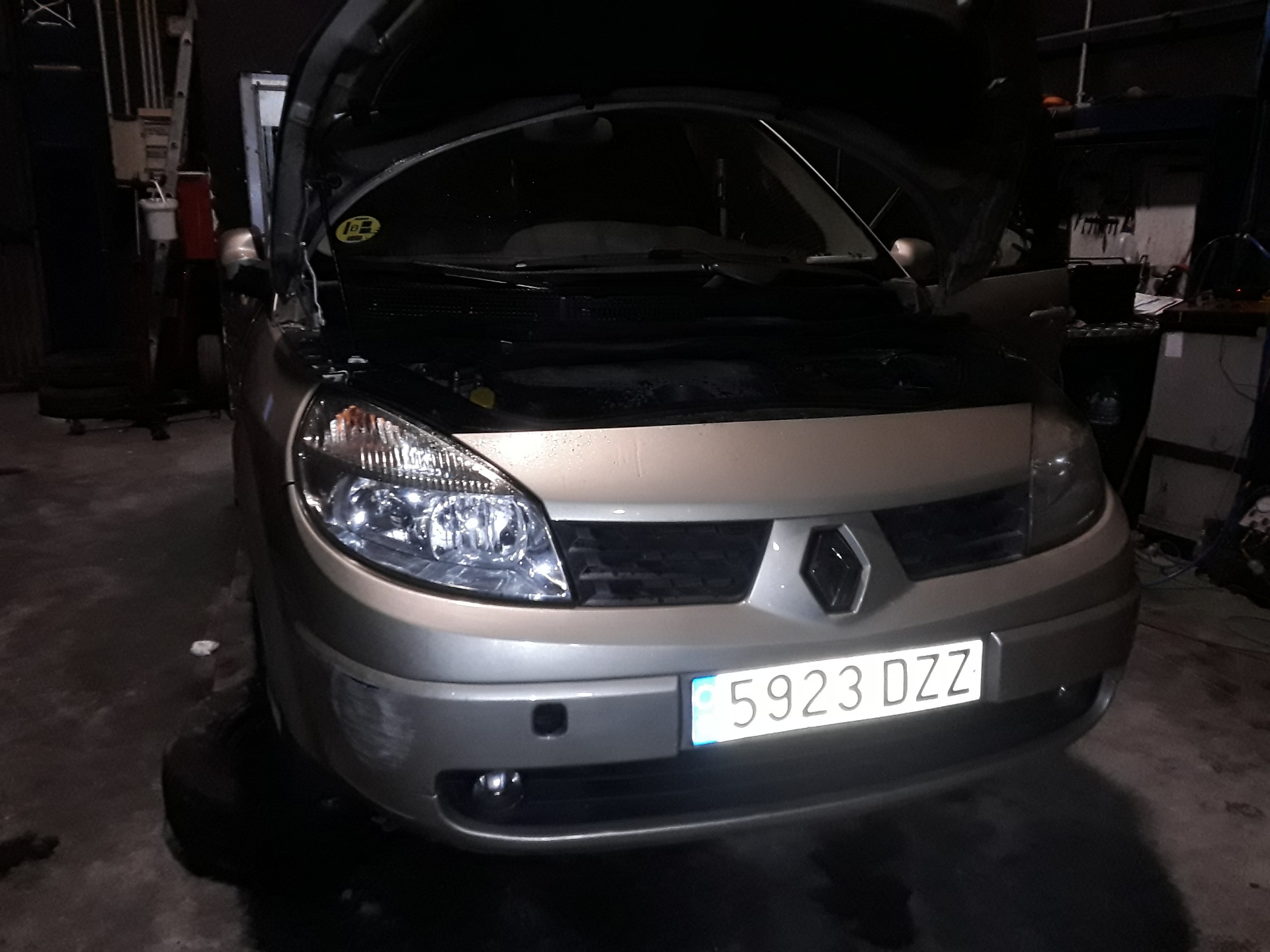 RENAULT Scenic 2 generation (2003-2010) Klímaszivattyú 8200678499 23789876