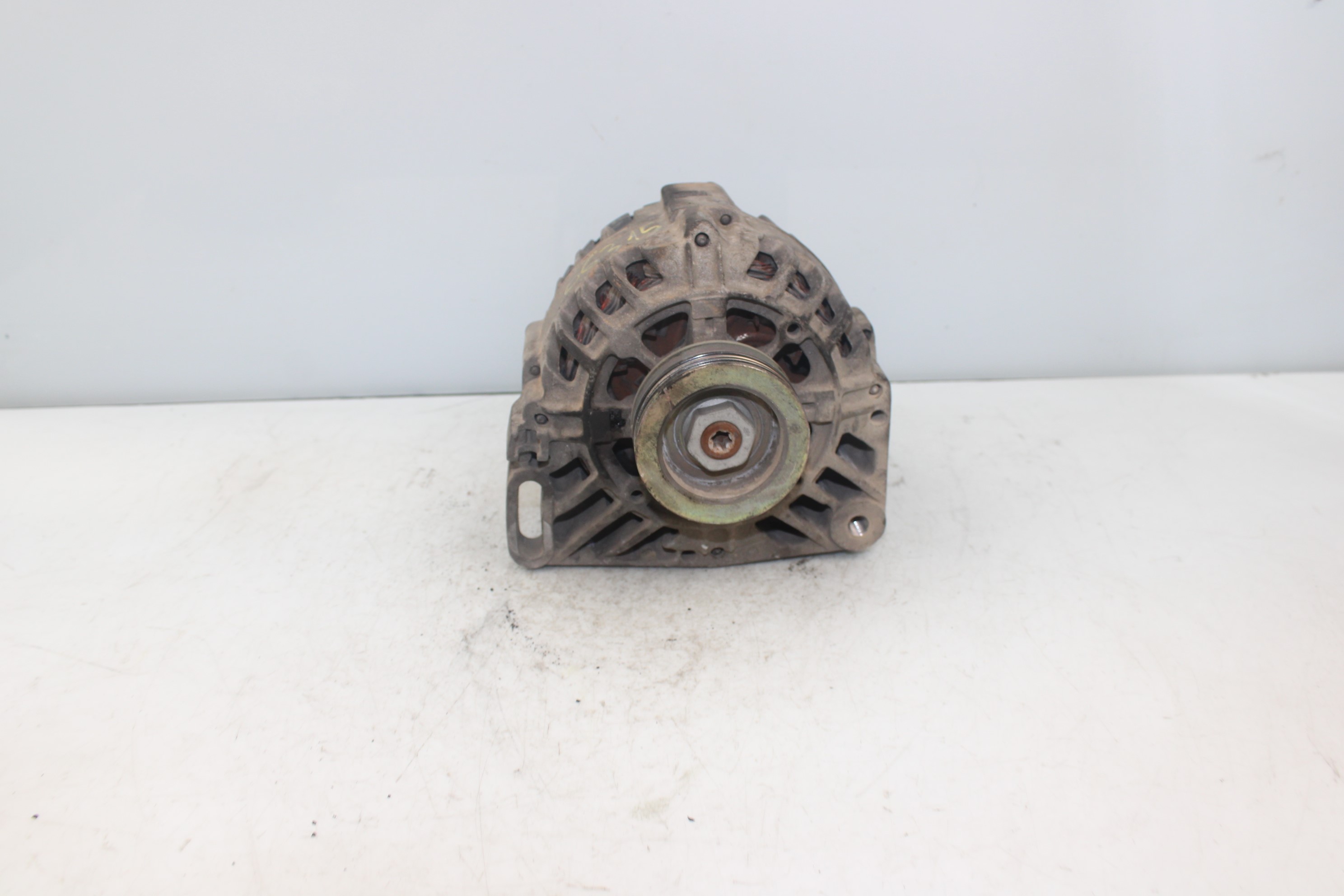 RENAULT Clio 3 generation (2005-2012) Laturi 7700437090 25188990