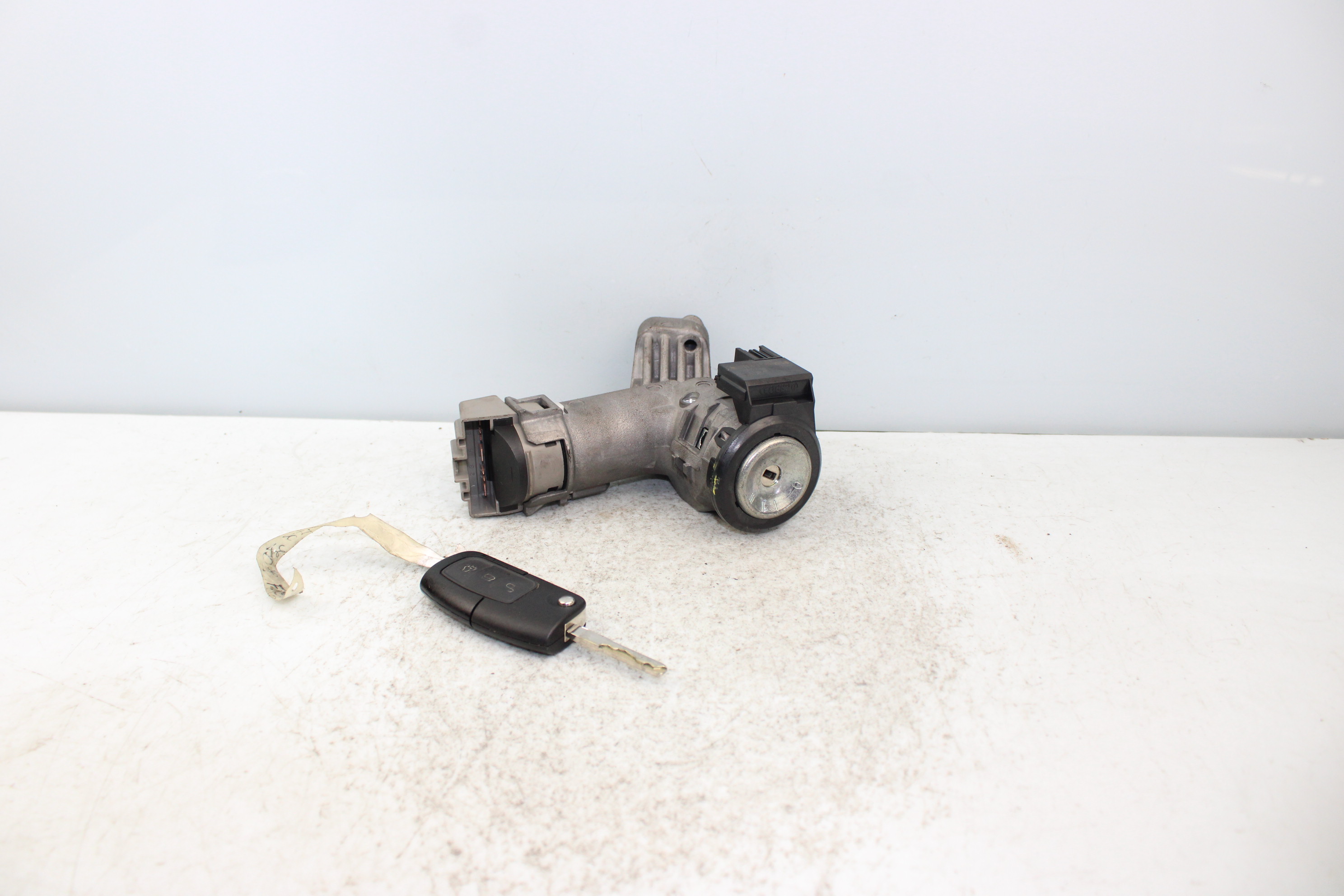 FORD Fiesta 5 generation (2001-2010) Ignition Lock 8A6T15607AC 25077151