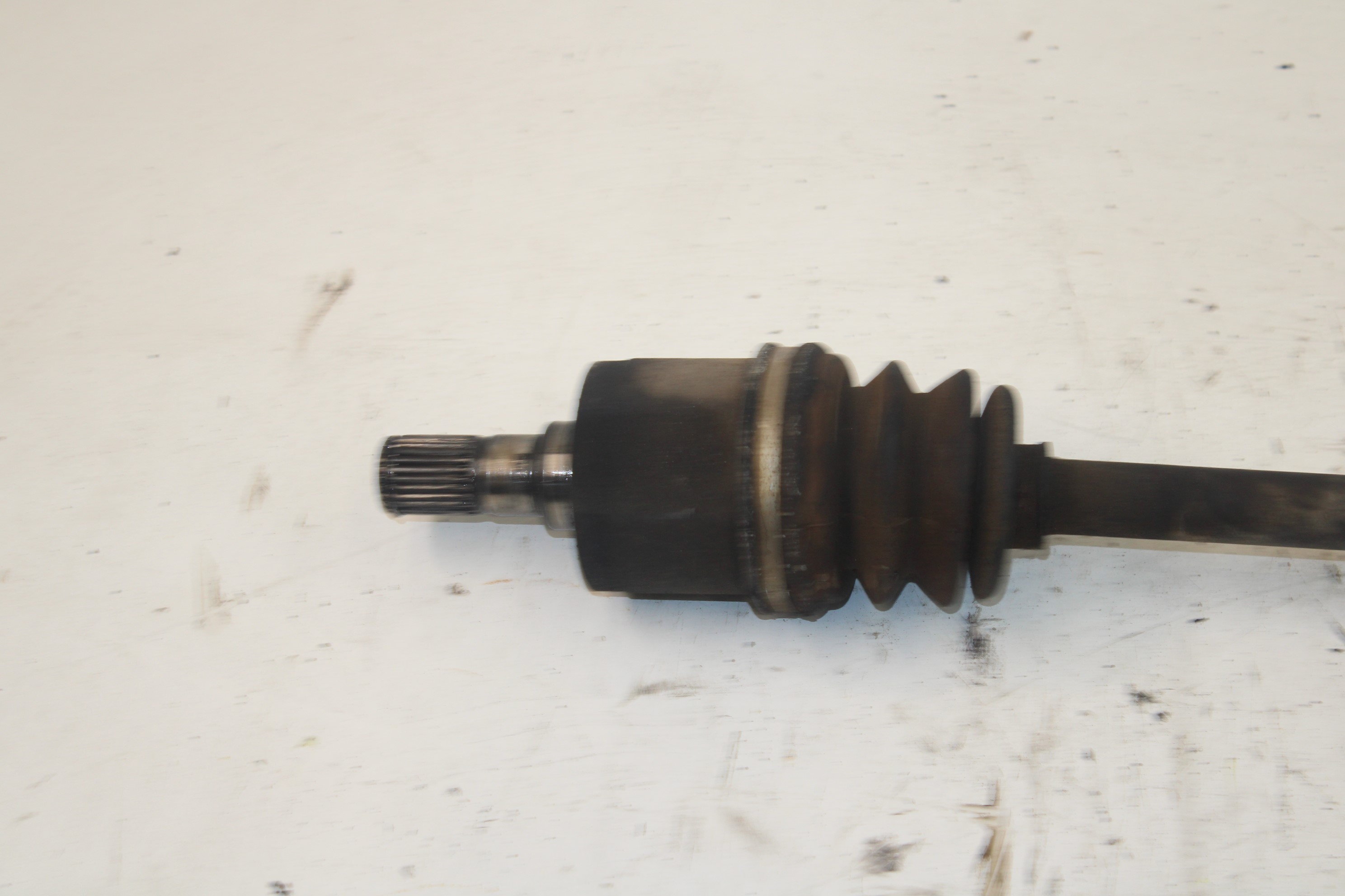 HYUNDAI Accent LC (1999-2013) Front Right Driveshaft NOTIENEREFERENCIA 25188431