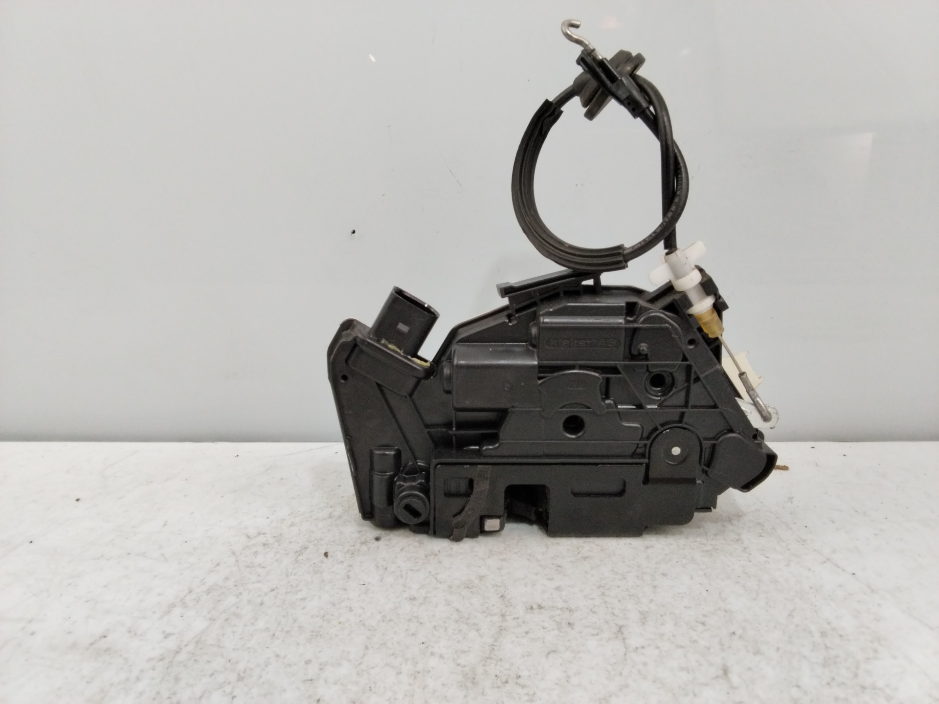 VOLKSWAGEN Tiguan 1 generation (2007-2017) Rear Left Door Lock 5N0839015J 25368360