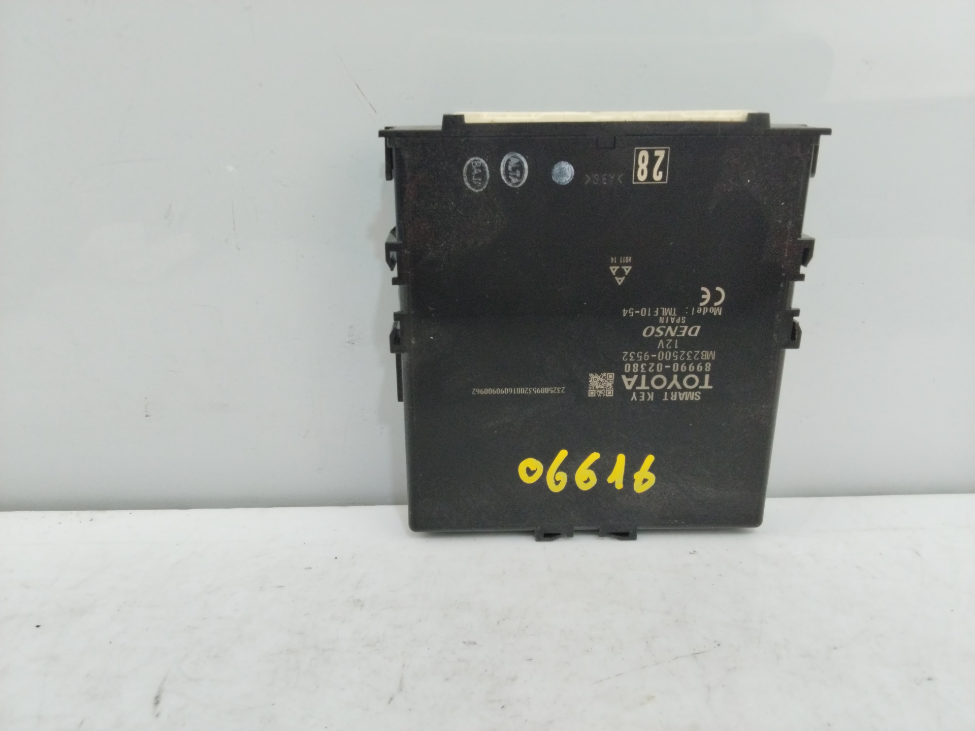 TOYOTA Auris 1 generation (2006-2012) Other Control Units 8999002380 25807968